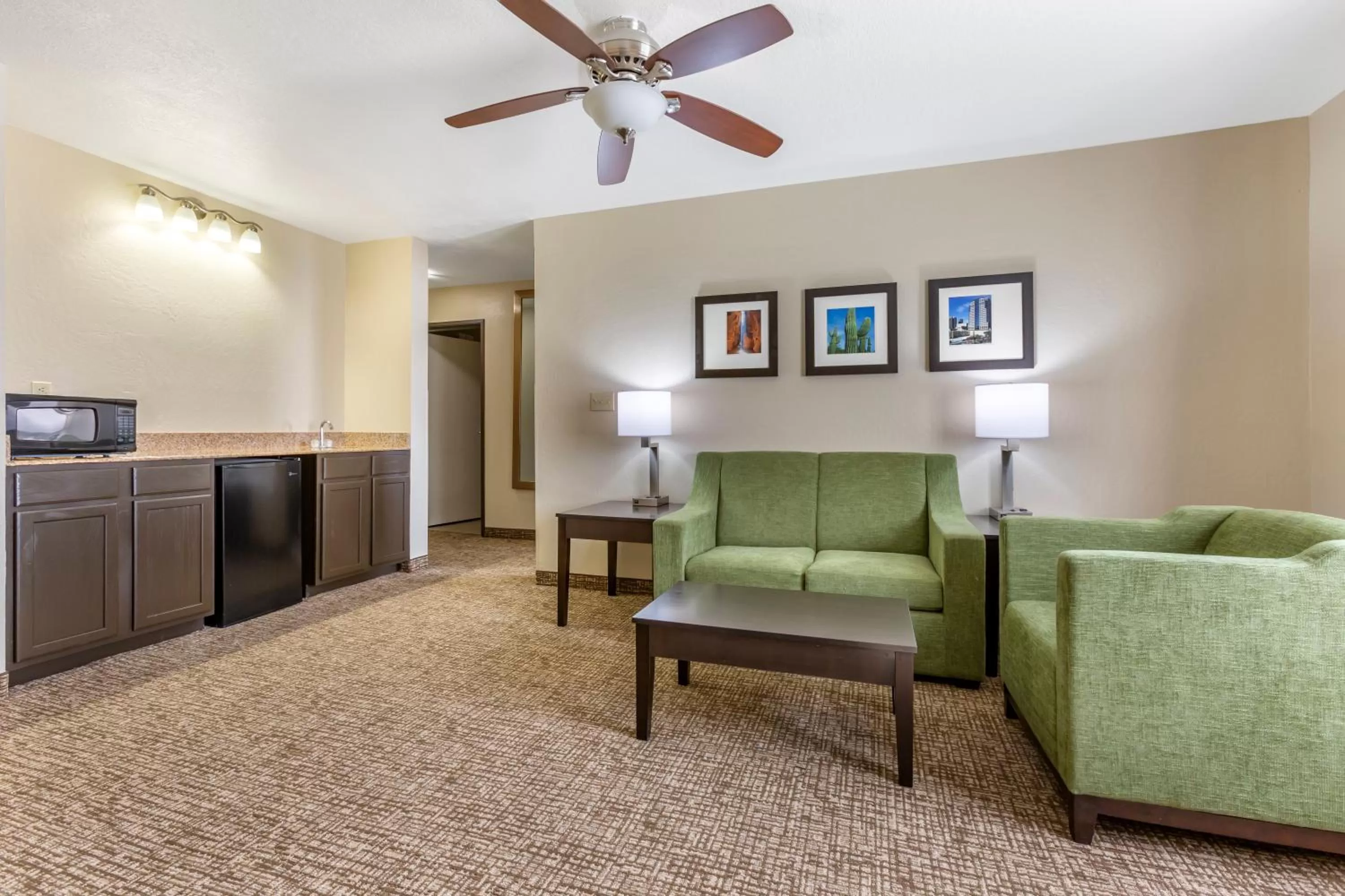 Living room in Comfort Inn & Suites Surprise Near Sun City West