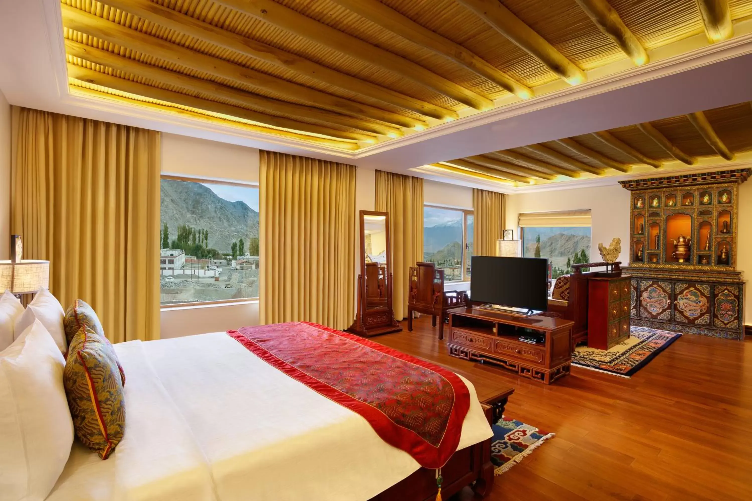 Bedroom, TV/Entertainment Center in The Grand Dragon Ladakh