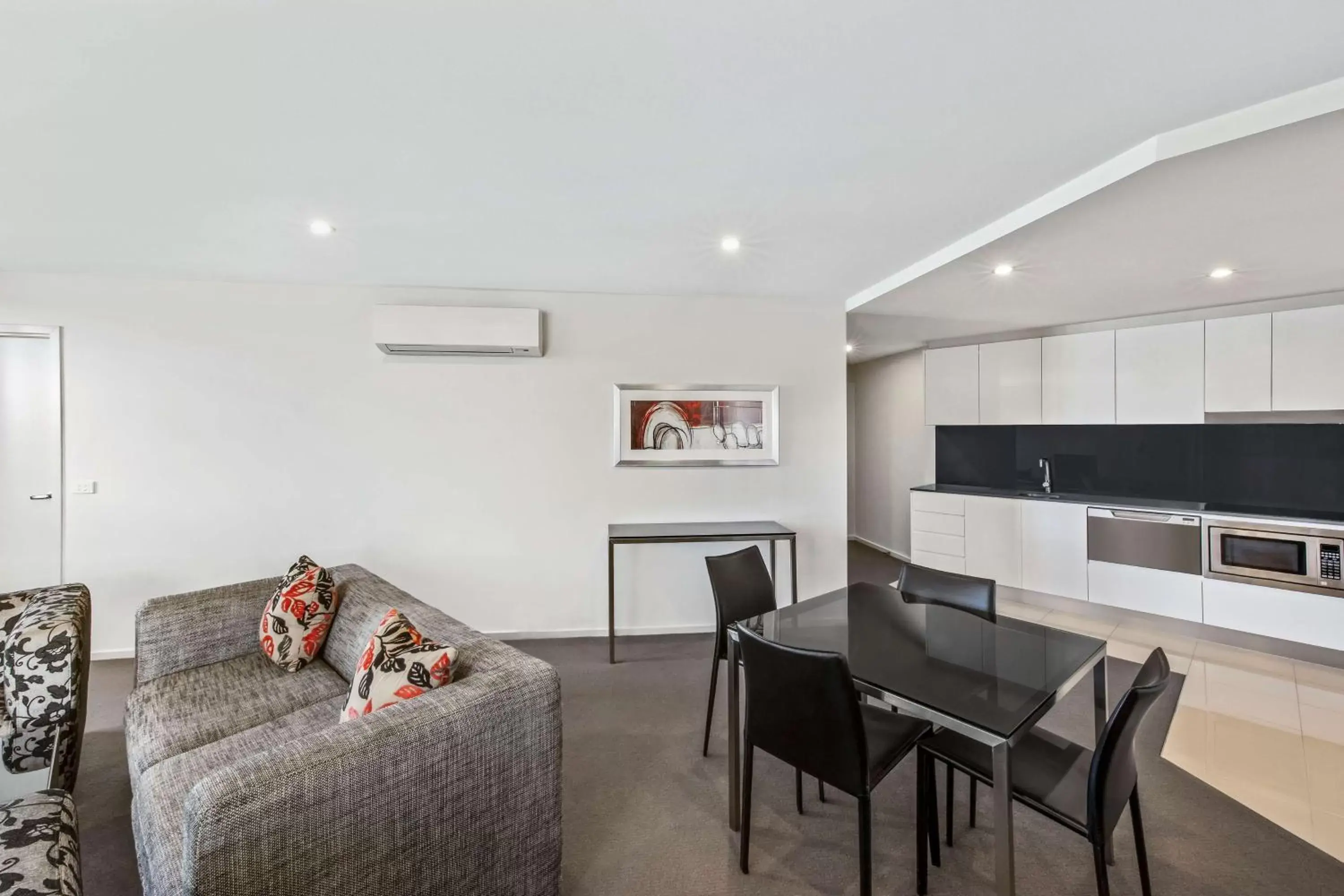 Bedroom, Seating Area in Adina Serviced Apartments Canberra Dickson