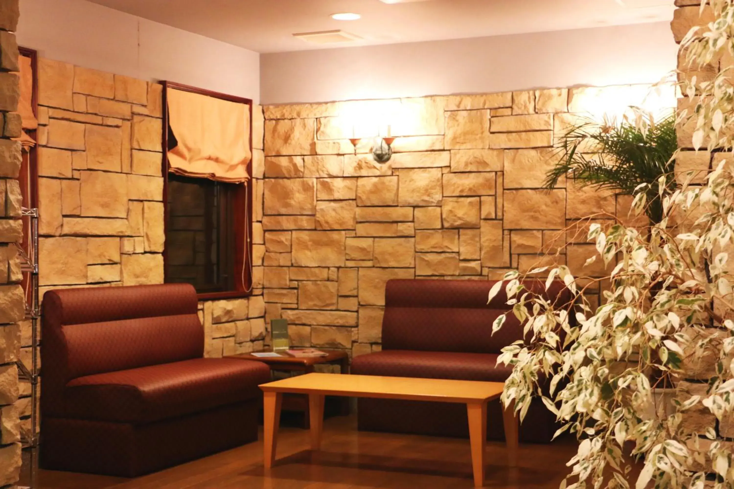 Communal lounge/ TV room in Nasushiobara Station Hotel