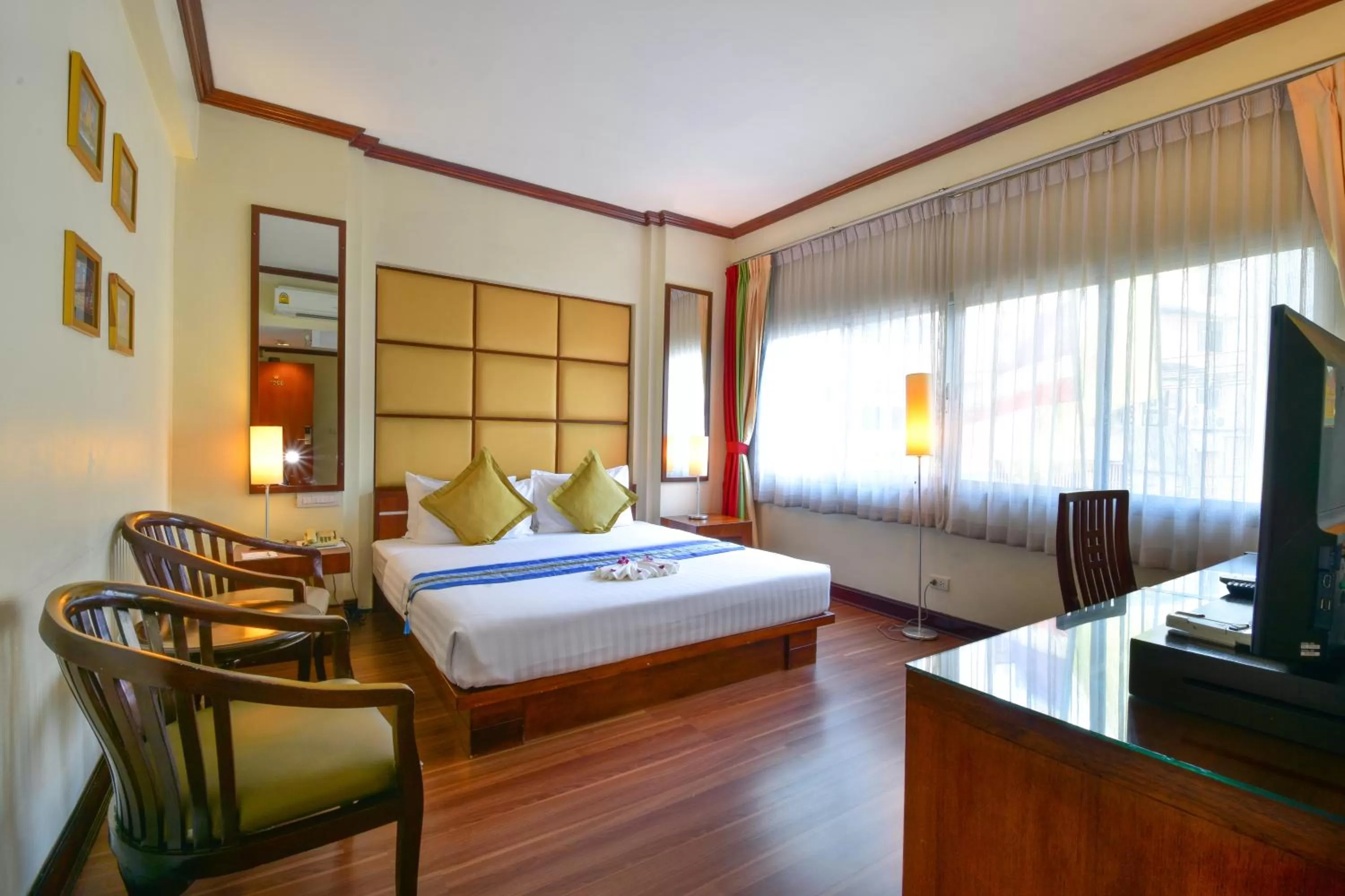 Photo of the whole room, Bed in Grand Business Inn