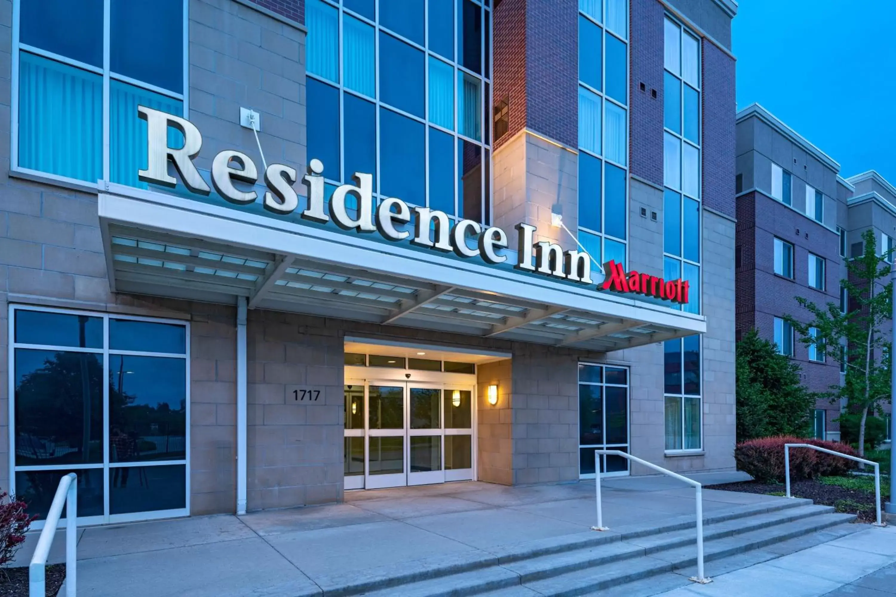 Property building in Residence Inn by Marriott Omaha Aksarben Village