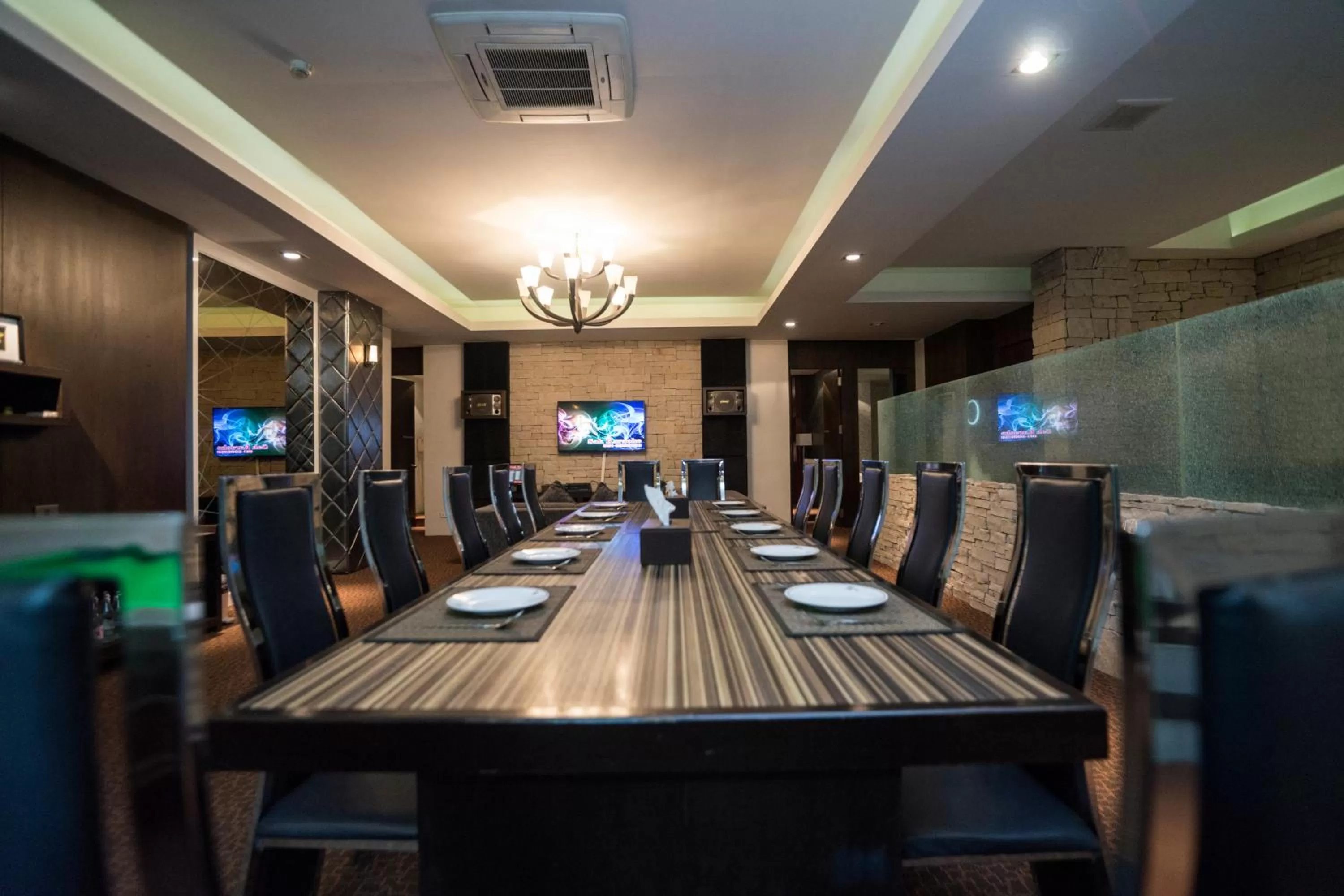 Kiss Gardenhome Chic Hotel