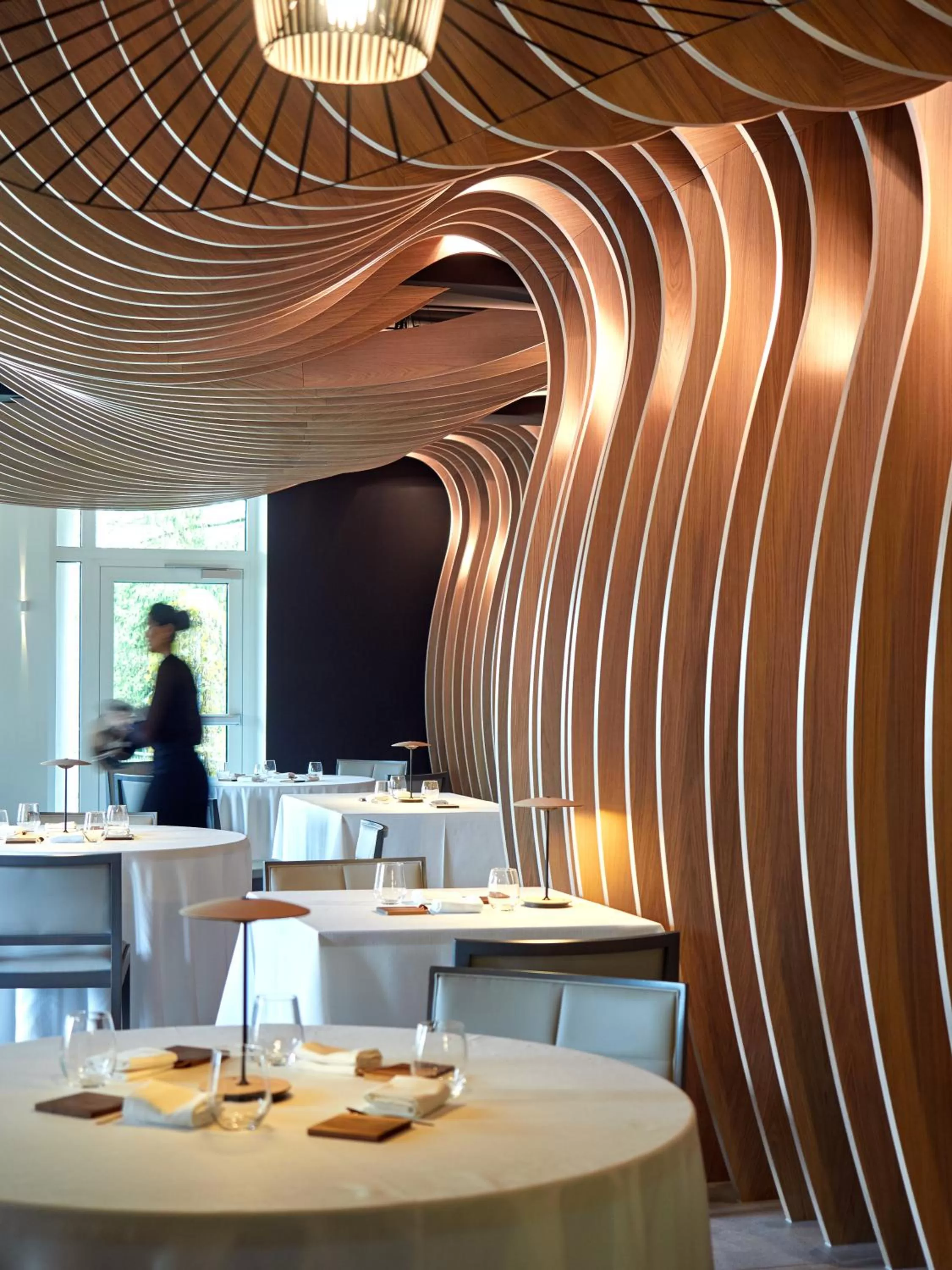 Restaurant/places to eat in The Seven Hotel