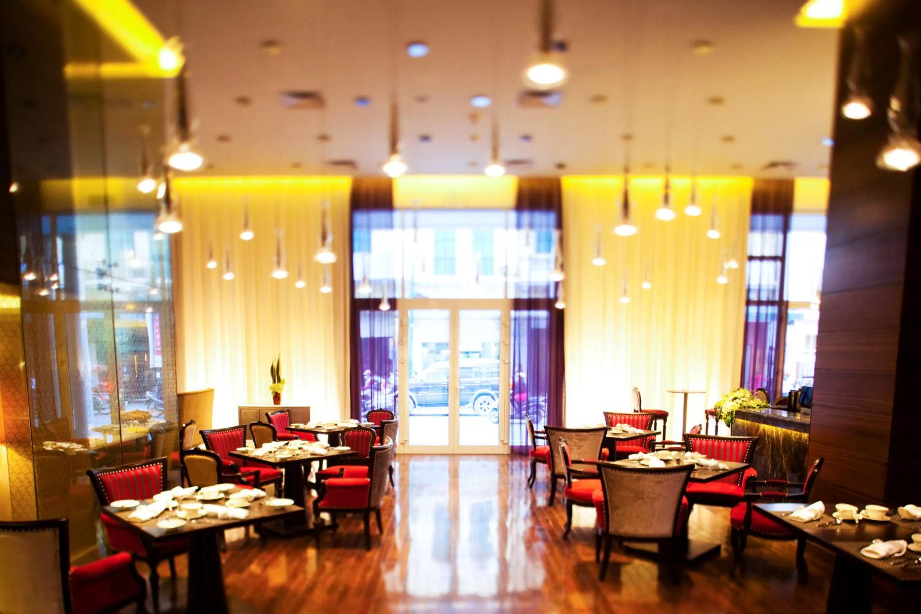 Restaurant/places to eat in Hotel de l'Opera Hanoi - MGallery