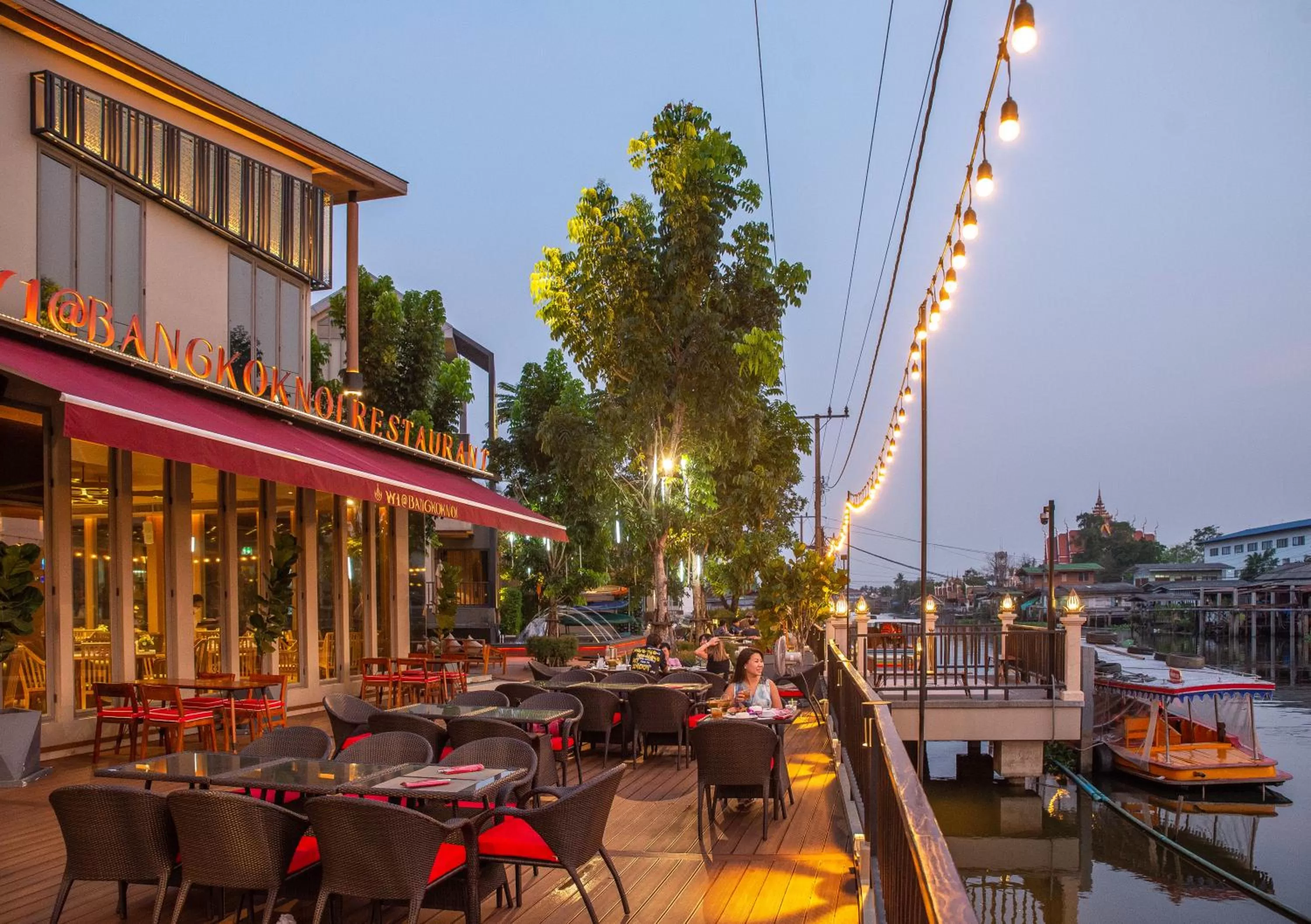 Restaurant/places to eat in W1Bangkoknoi Hotel
