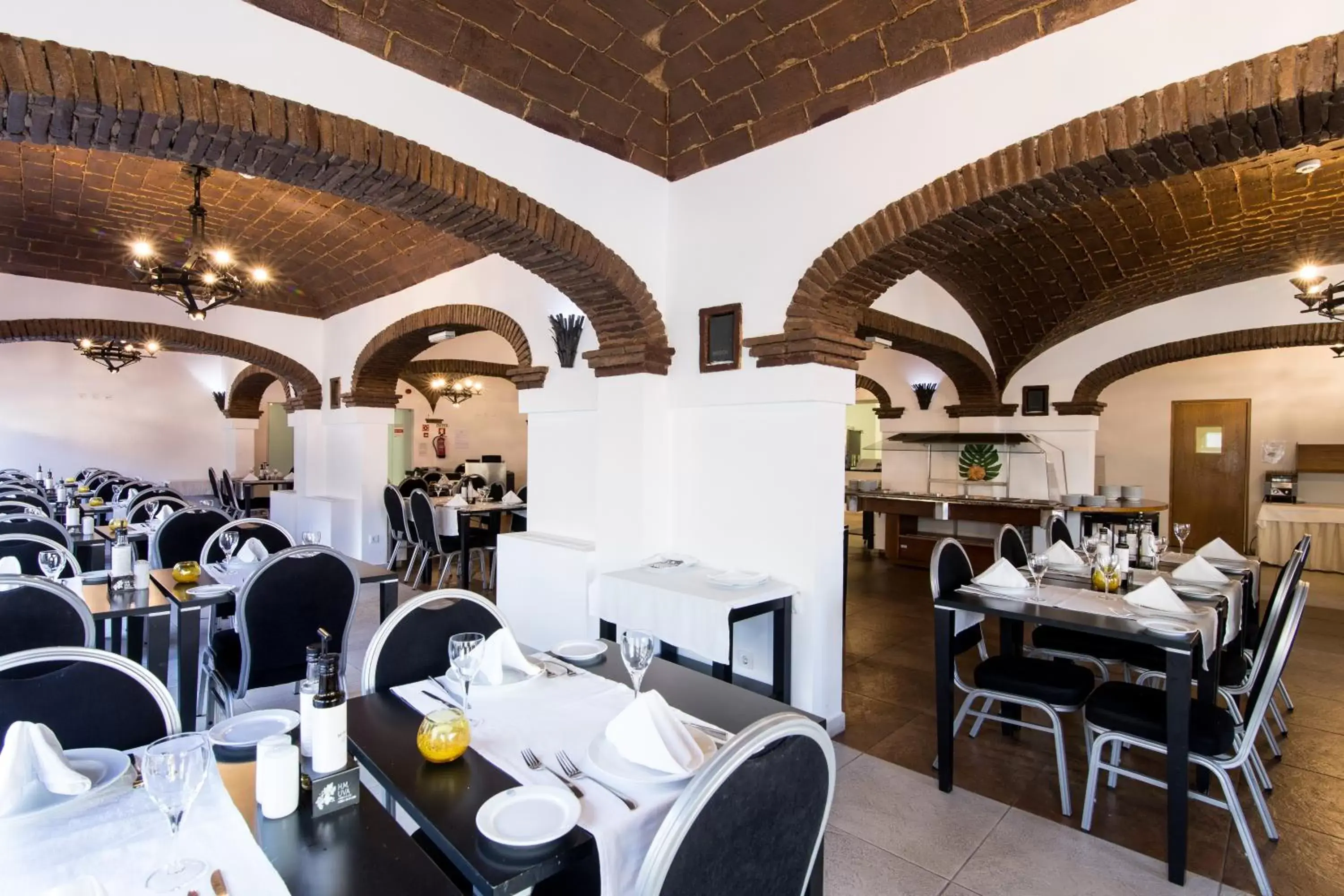 Restaurant/Places to Eat in Hotel Quarteirasol