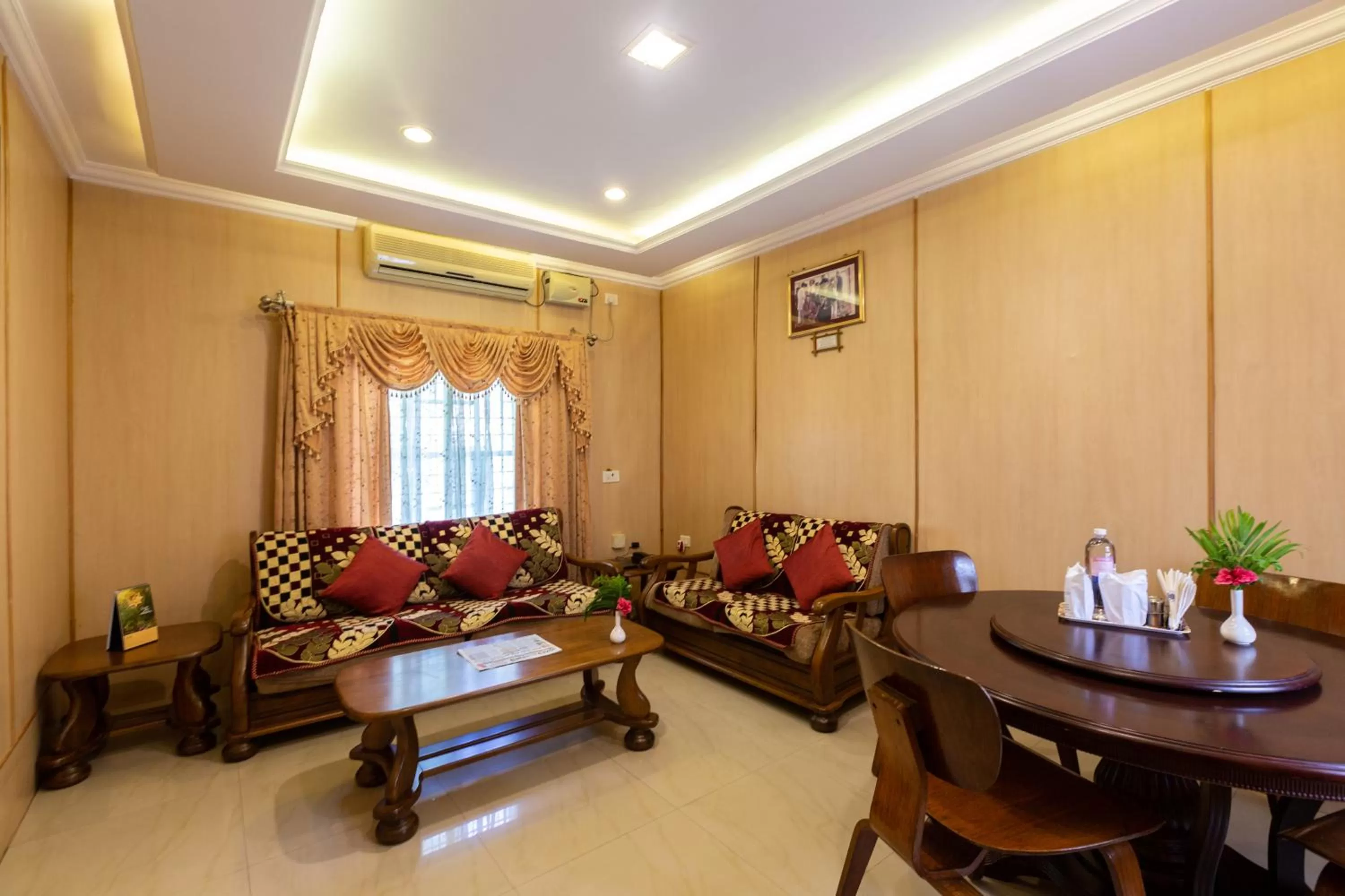 KSTDC Hotel Mayura Bhuvaneshwari Kamalapur