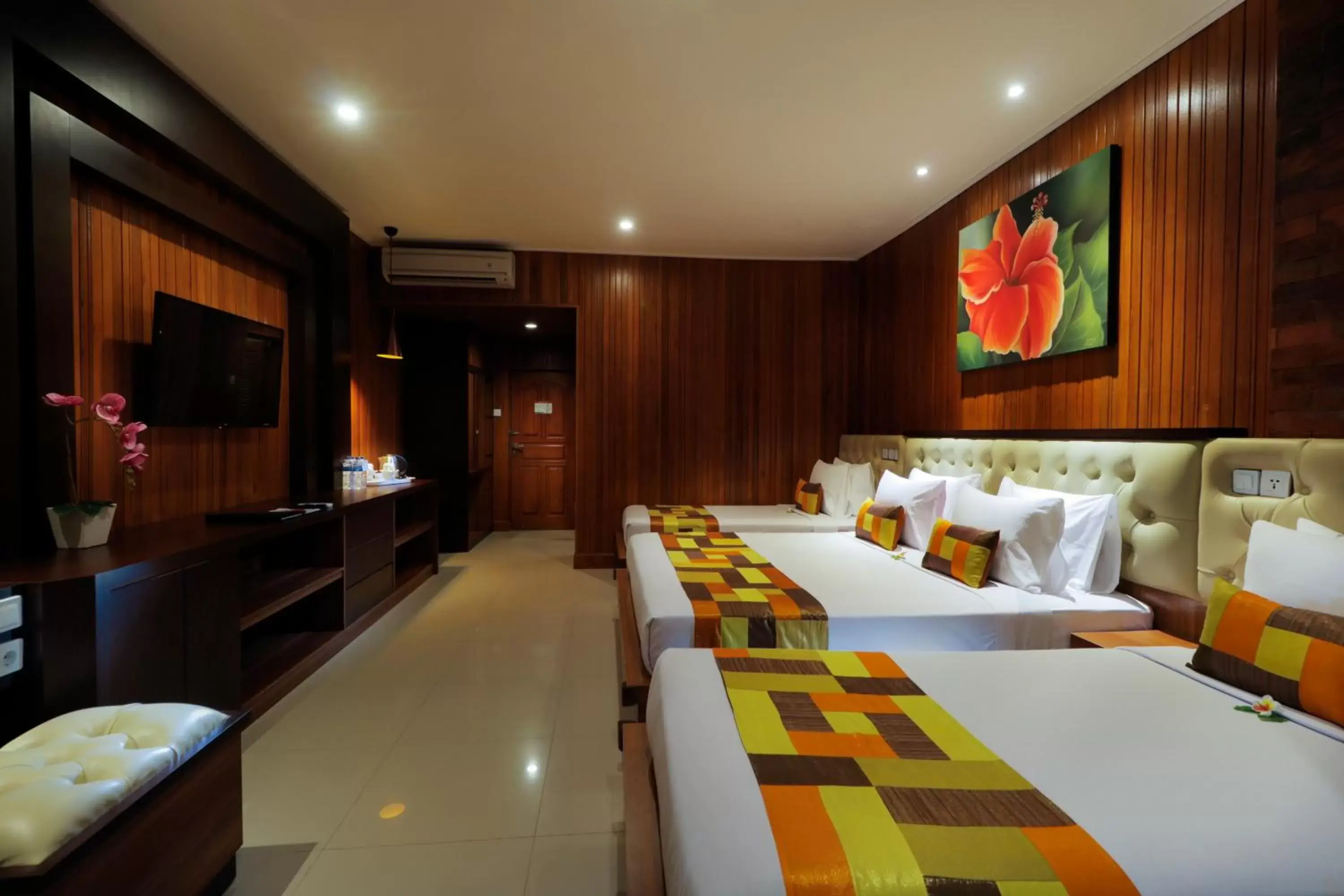 Photo of the whole room, Restaurant/Places to Eat in Wina Holiday Villa Kuta Bali