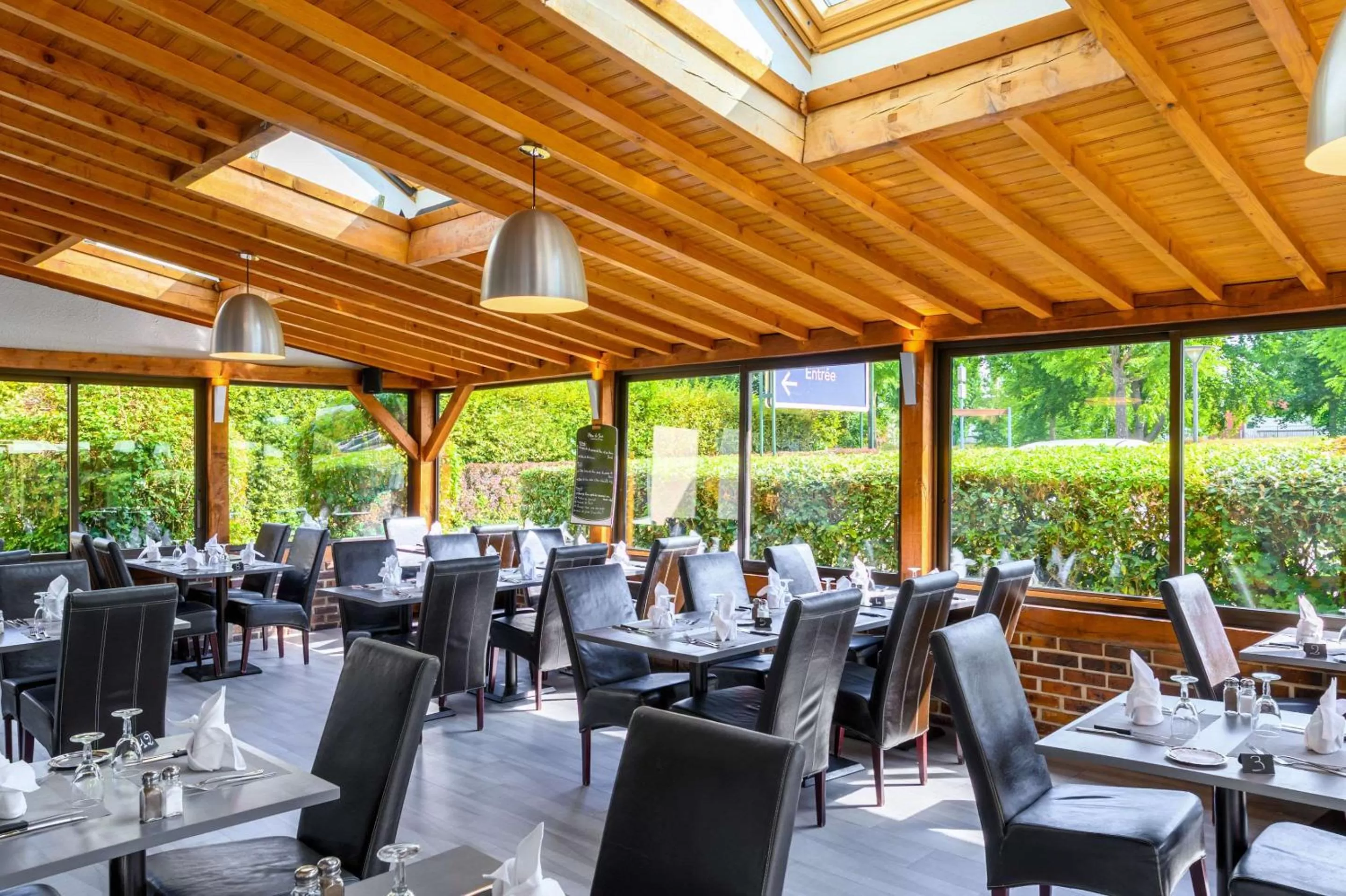 Restaurant/places to eat in Comfort Hotel Evreux