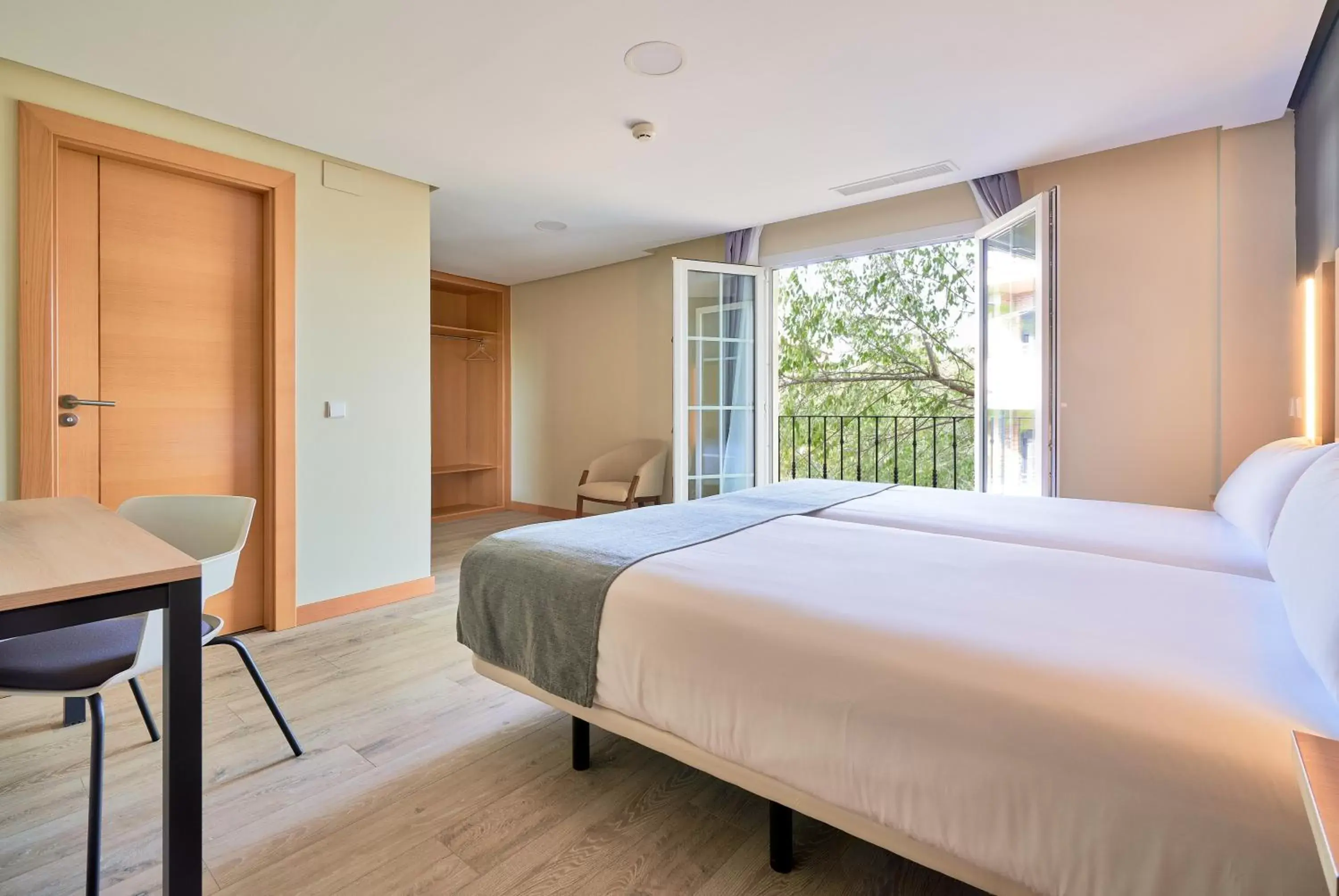 Bed in Smart Hotel La Sagra