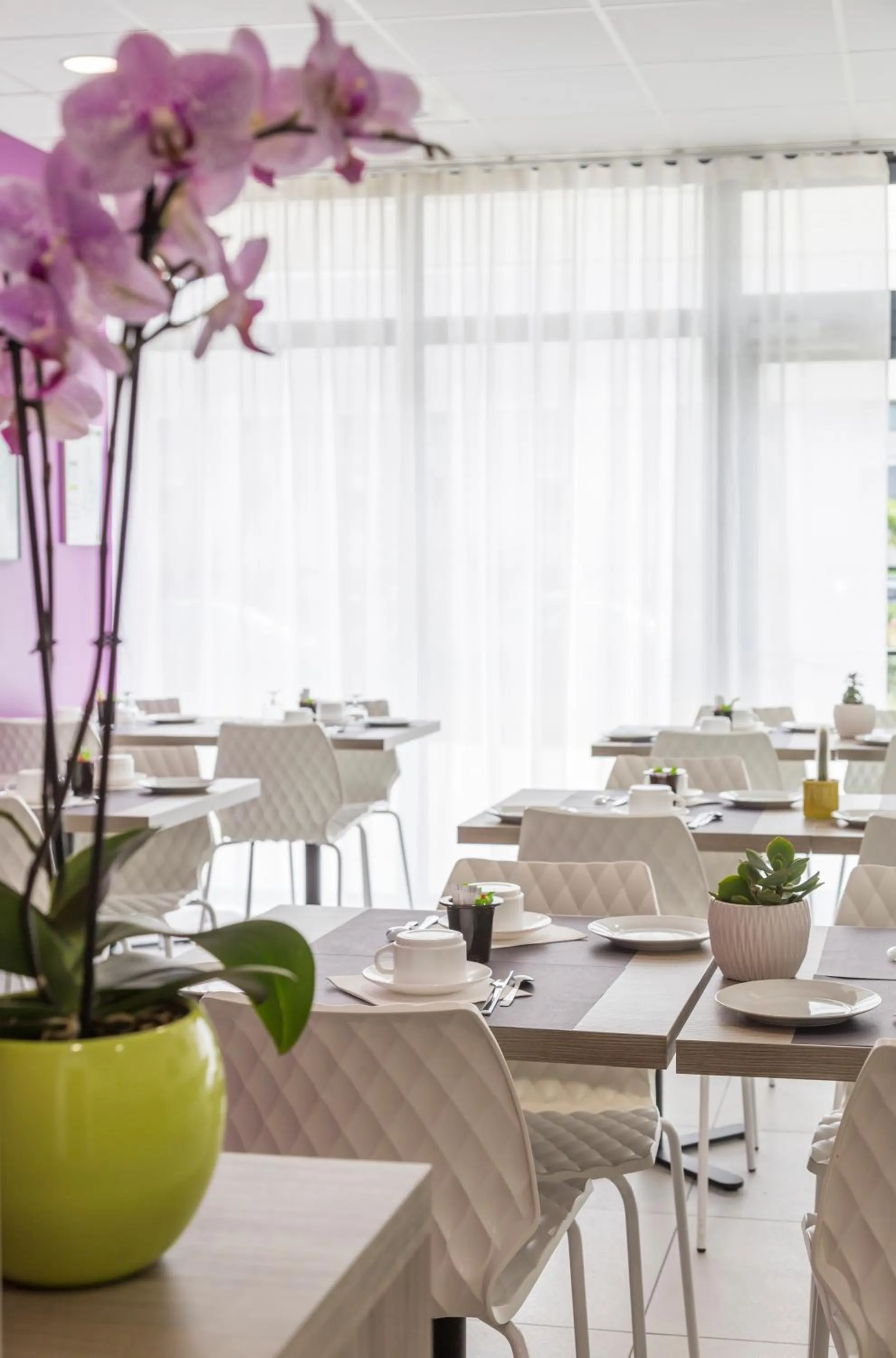 Breakfast in Nemea Appart Hotel Stadium Bordeaux aéroport