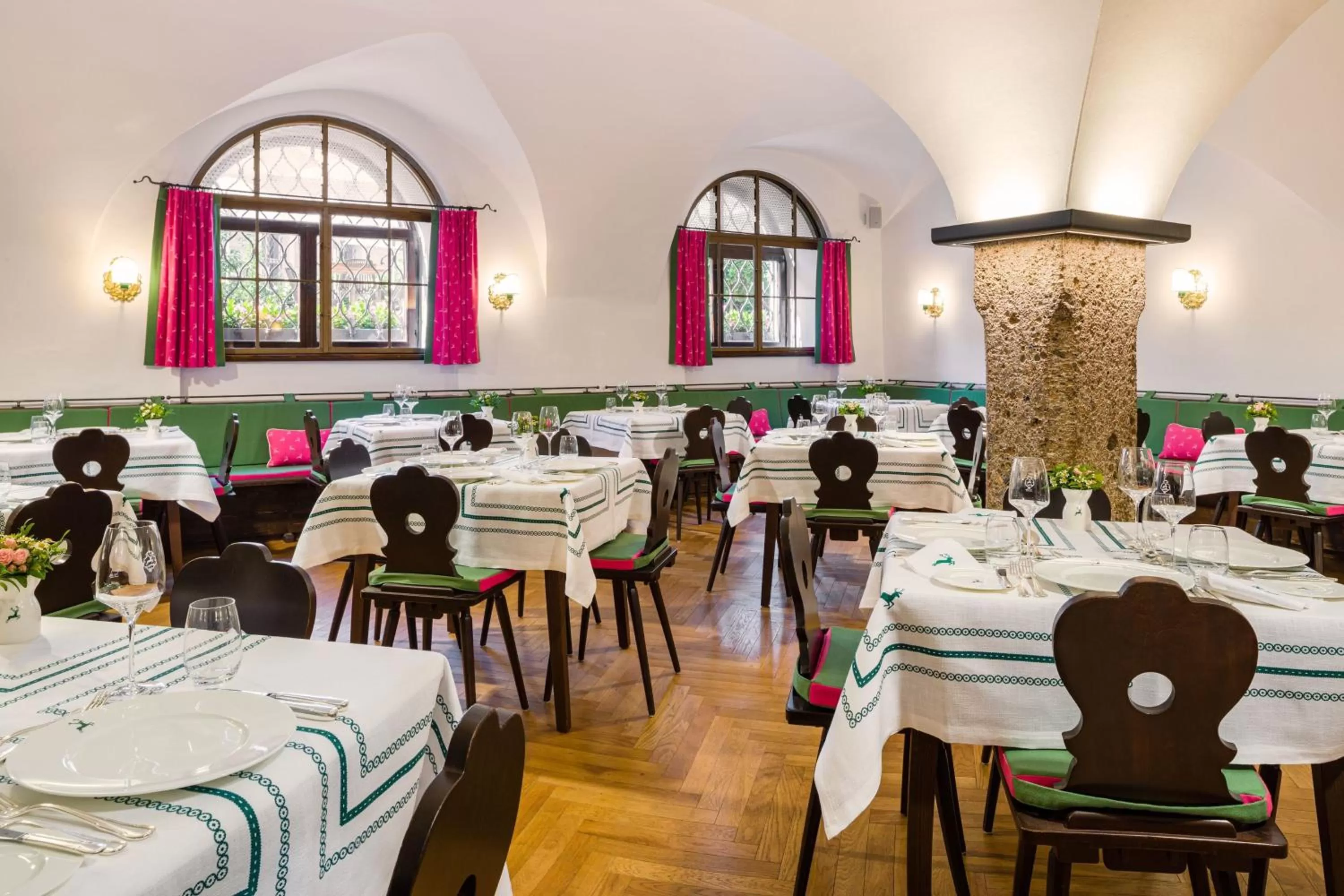Restaurant/places to eat in Hotel Goldener Hirsch, A Luxury Collection Hotel, Salzburg