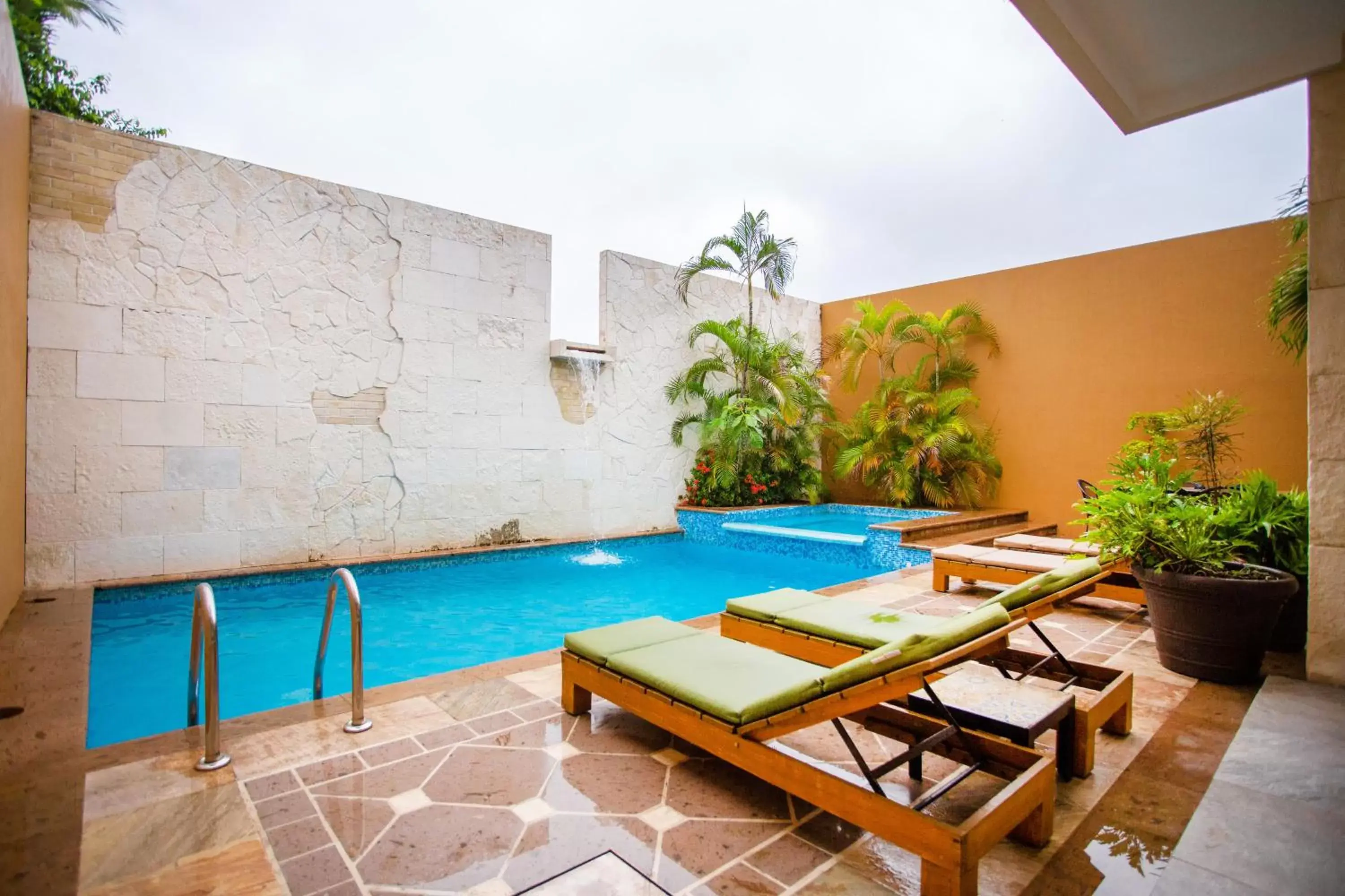 Swimming Pool in BLAZE Hotel & Suites Puerto Vallarta