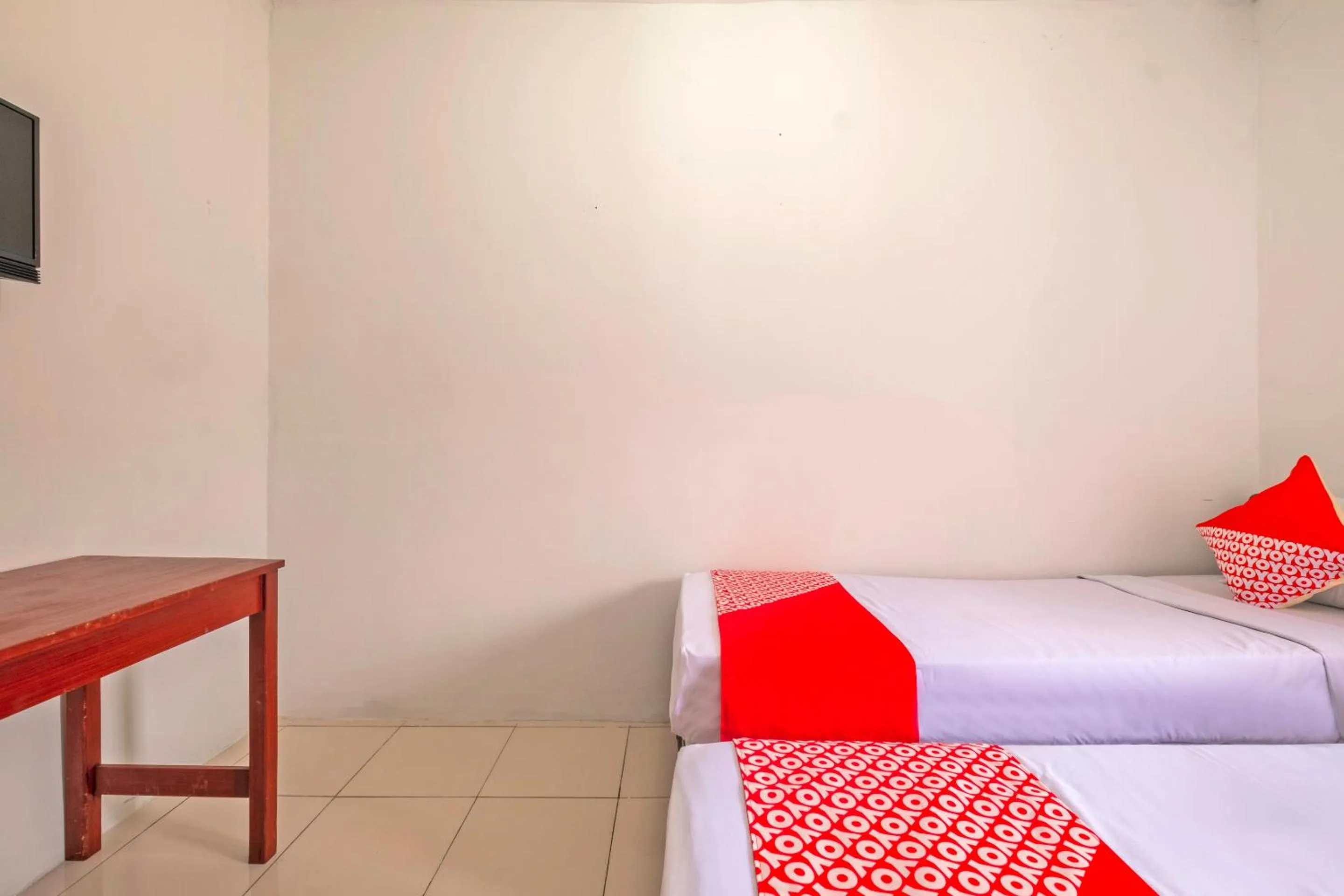 Budget Twin Room in OYO 2562 Pondok Tajlibu Syifa Syariah