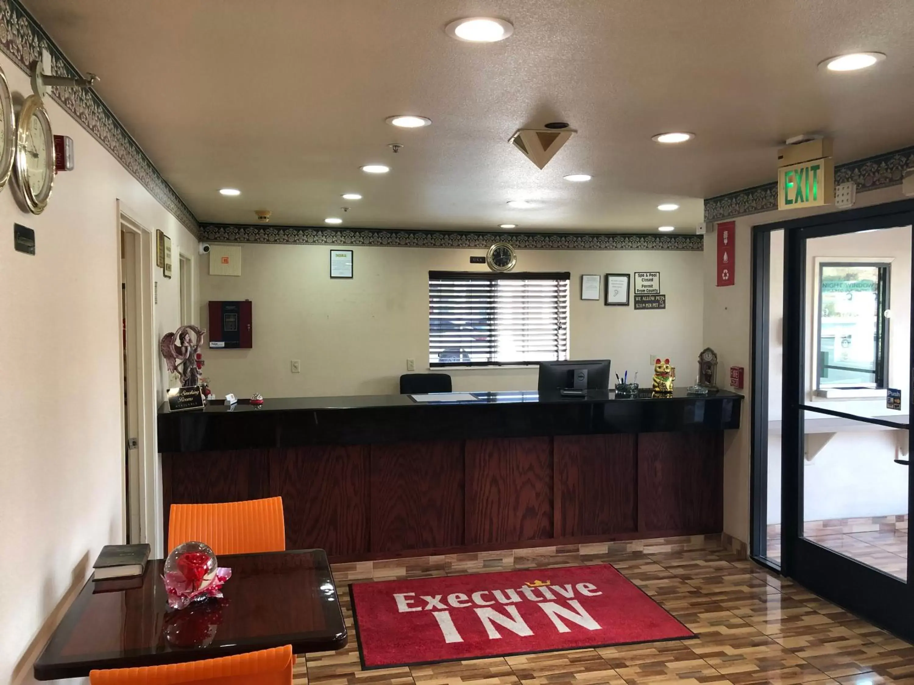 Lobby/Reception in Executive Inn westley,CA