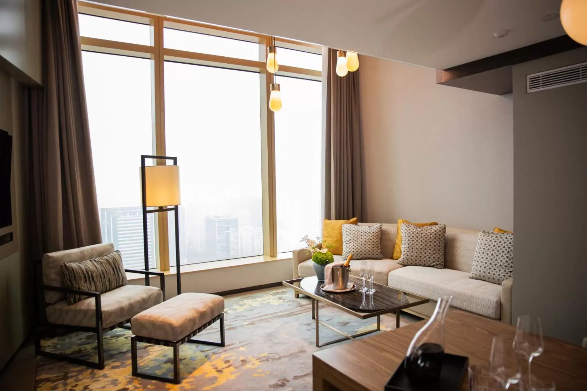 Living room, Seating Area in Jumeirah Guangzhou - Complimentary Shuttle Bus to Canton Fair Complex during Canton Fair period