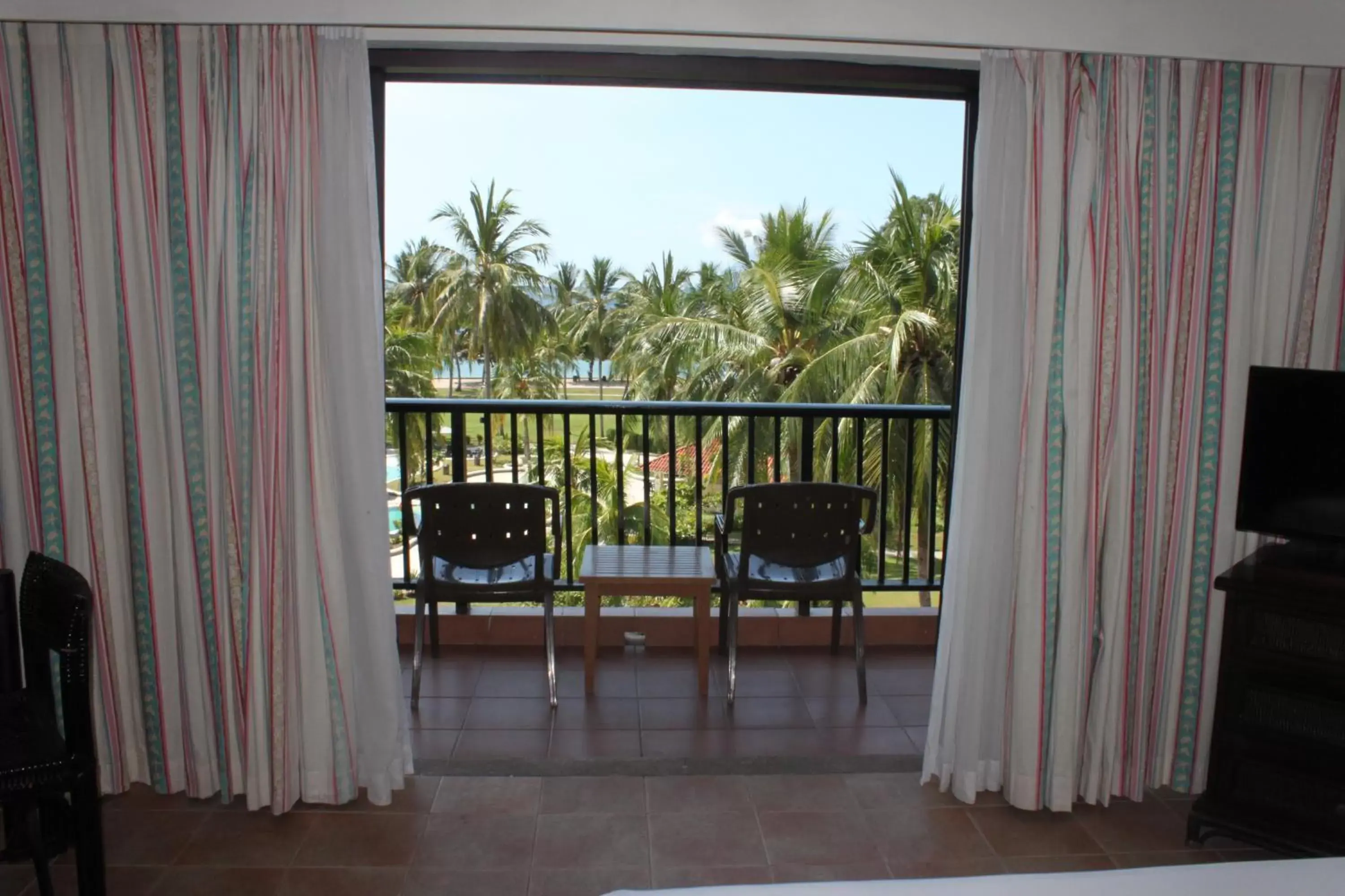 Balcony/Terrace in Mercure Manado Tateli Resort and Convention