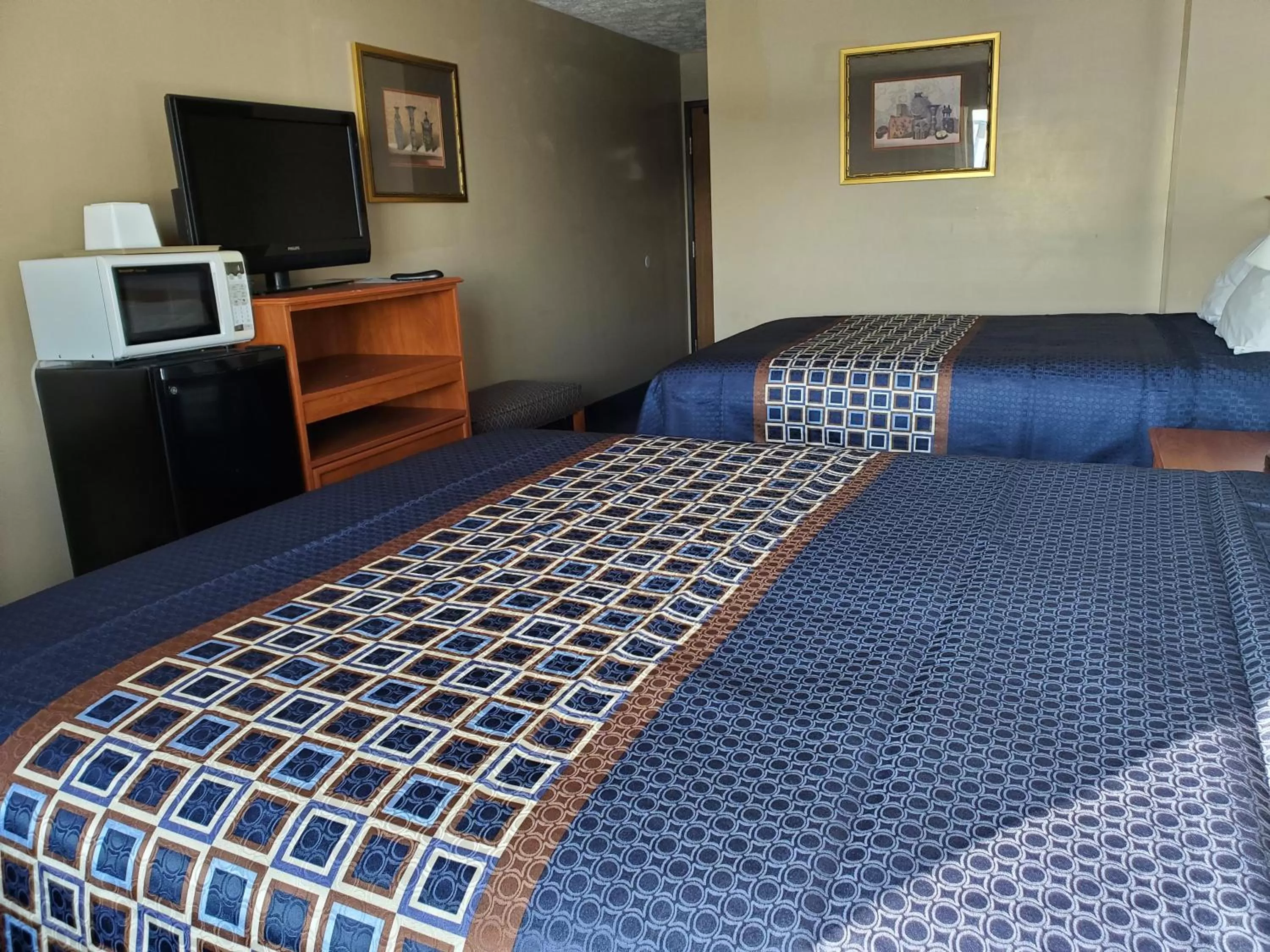 Bedroom, Bed in VICTORIAN INN