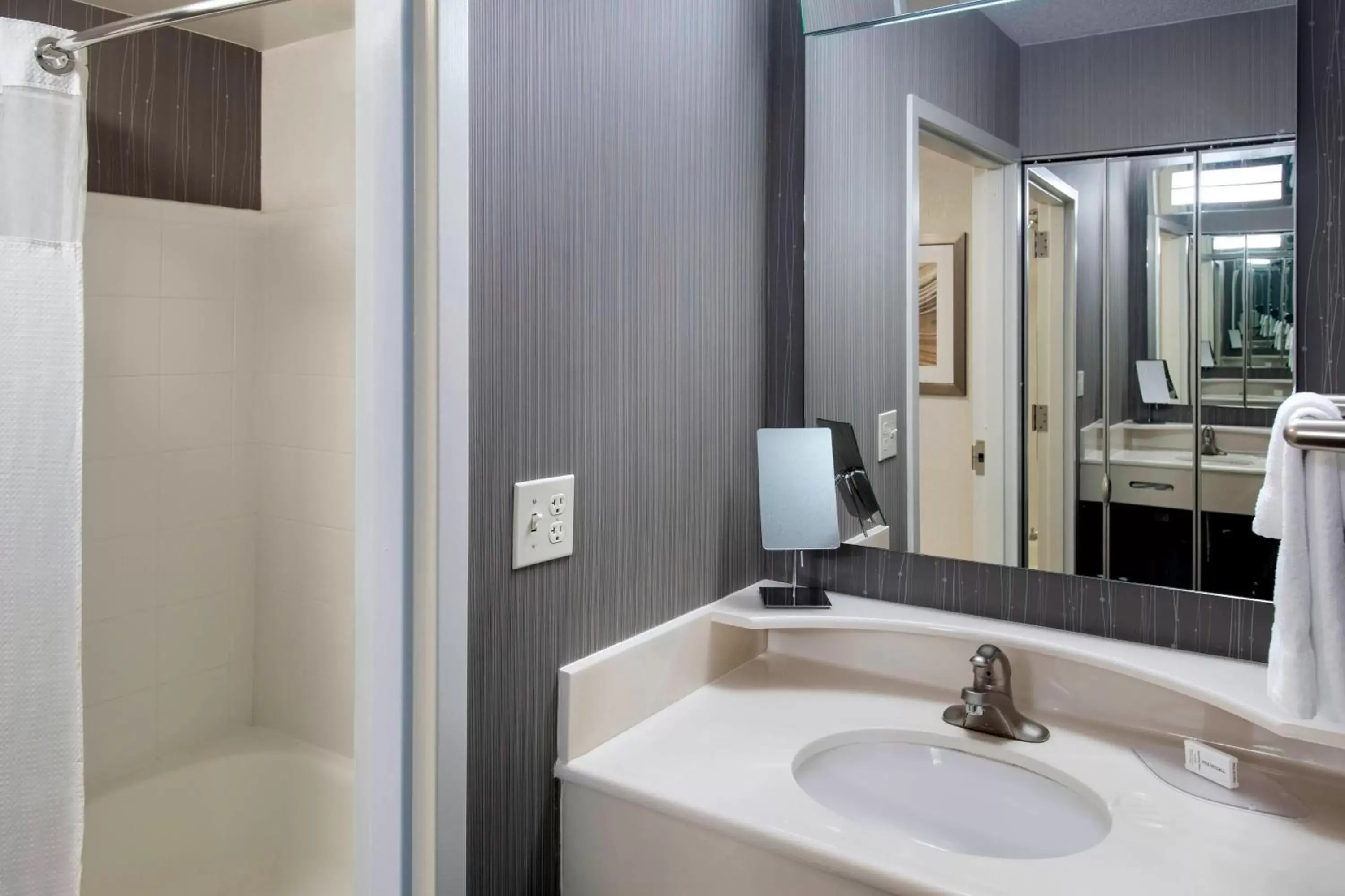 Bathroom in Courtyard by Marriott Lebanon