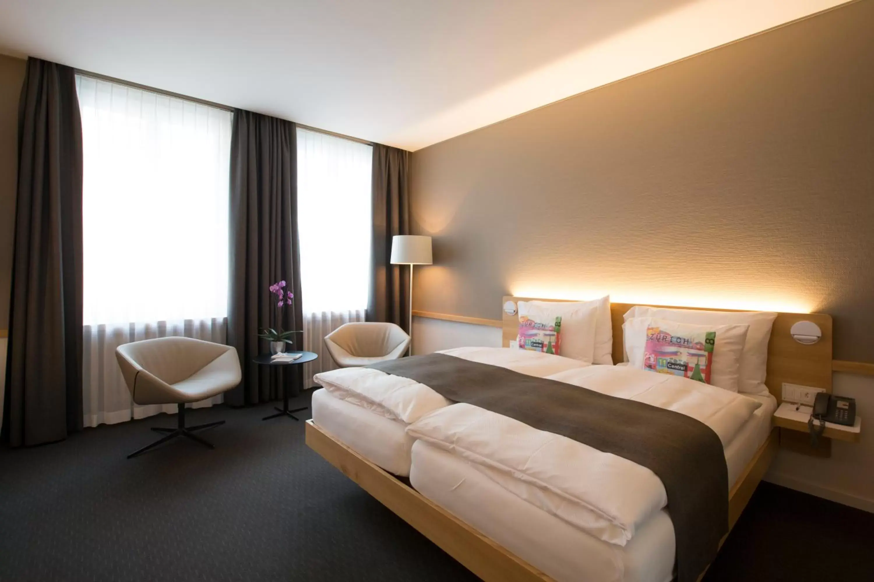 Photo of the whole room, Bed in Best Western Plus Hotel Zürcherhof