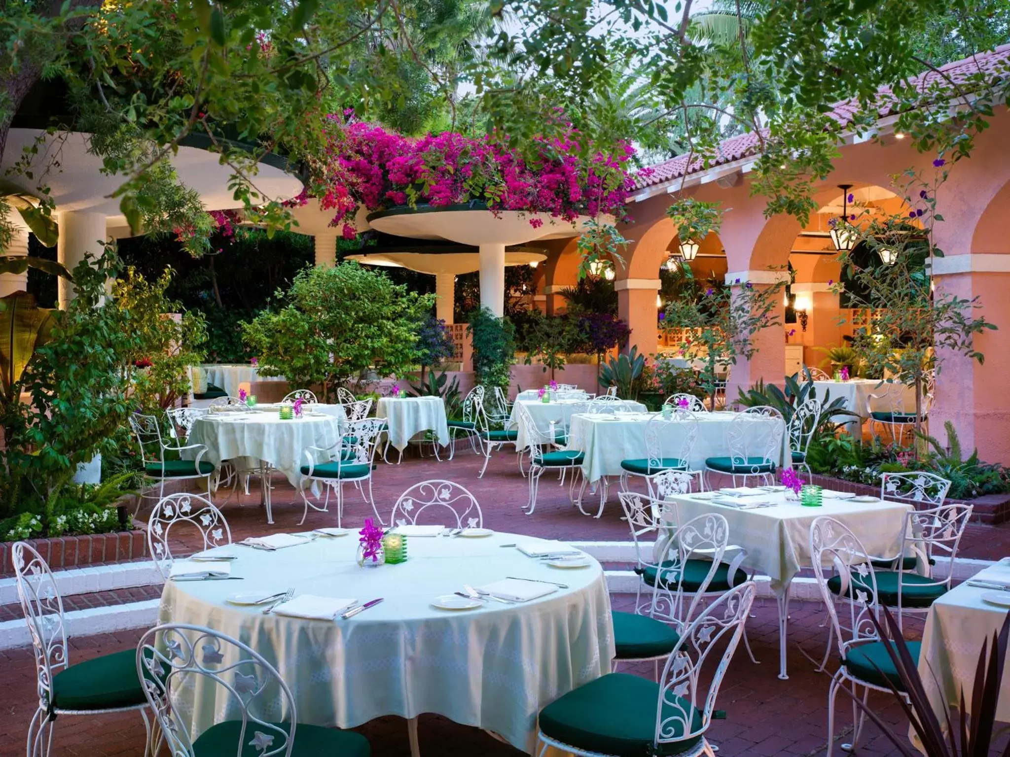 Banquet/Function facilities, Restaurant/Places to Eat in The Beverly Hills Hotel - Dorchester Collection