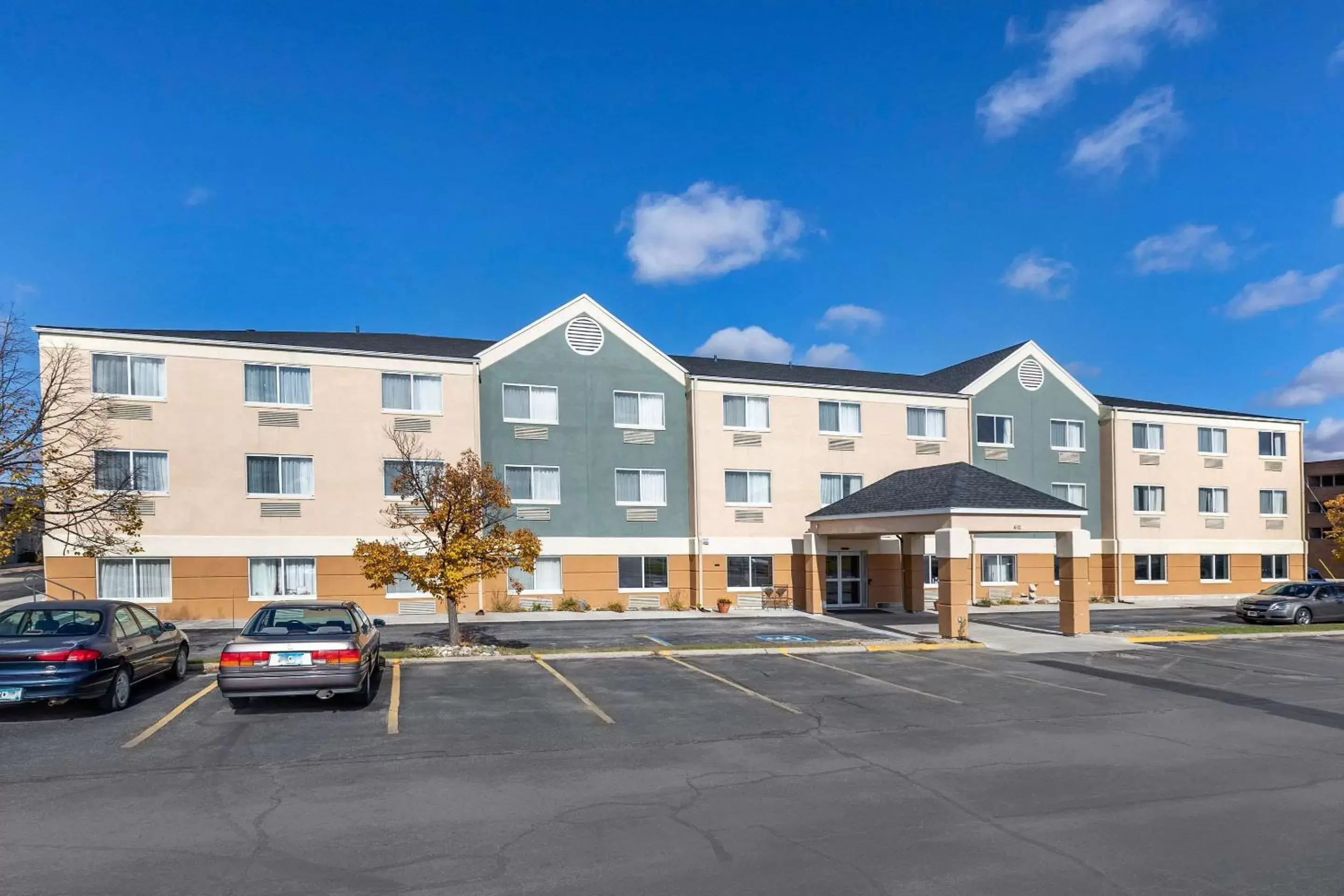 Property Building in Quality Inn & Suites Mason City