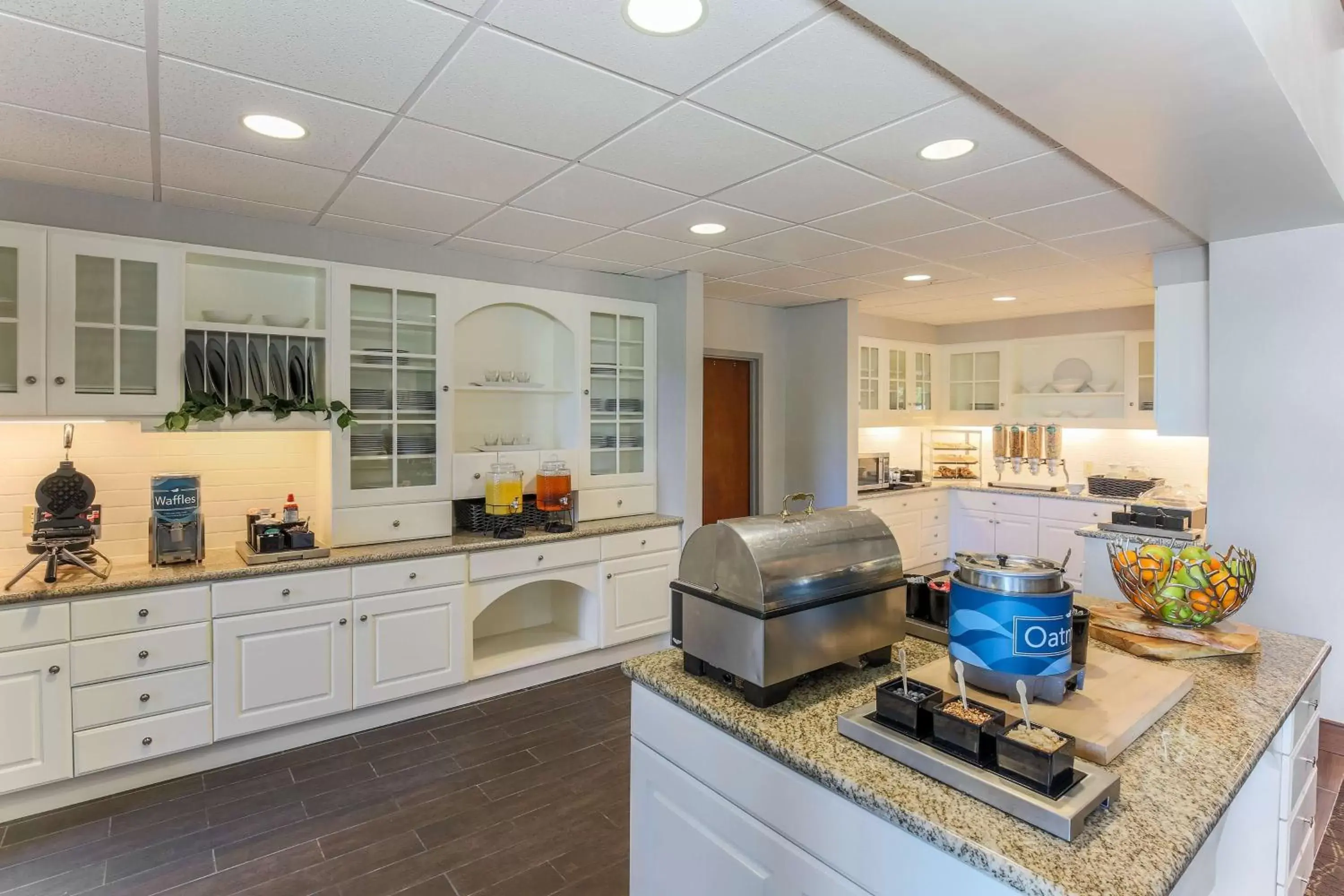 Dining area, Kitchen/Kitchenette in Homewood Suites by Hilton Ft. Worth-North at Fossil Creek