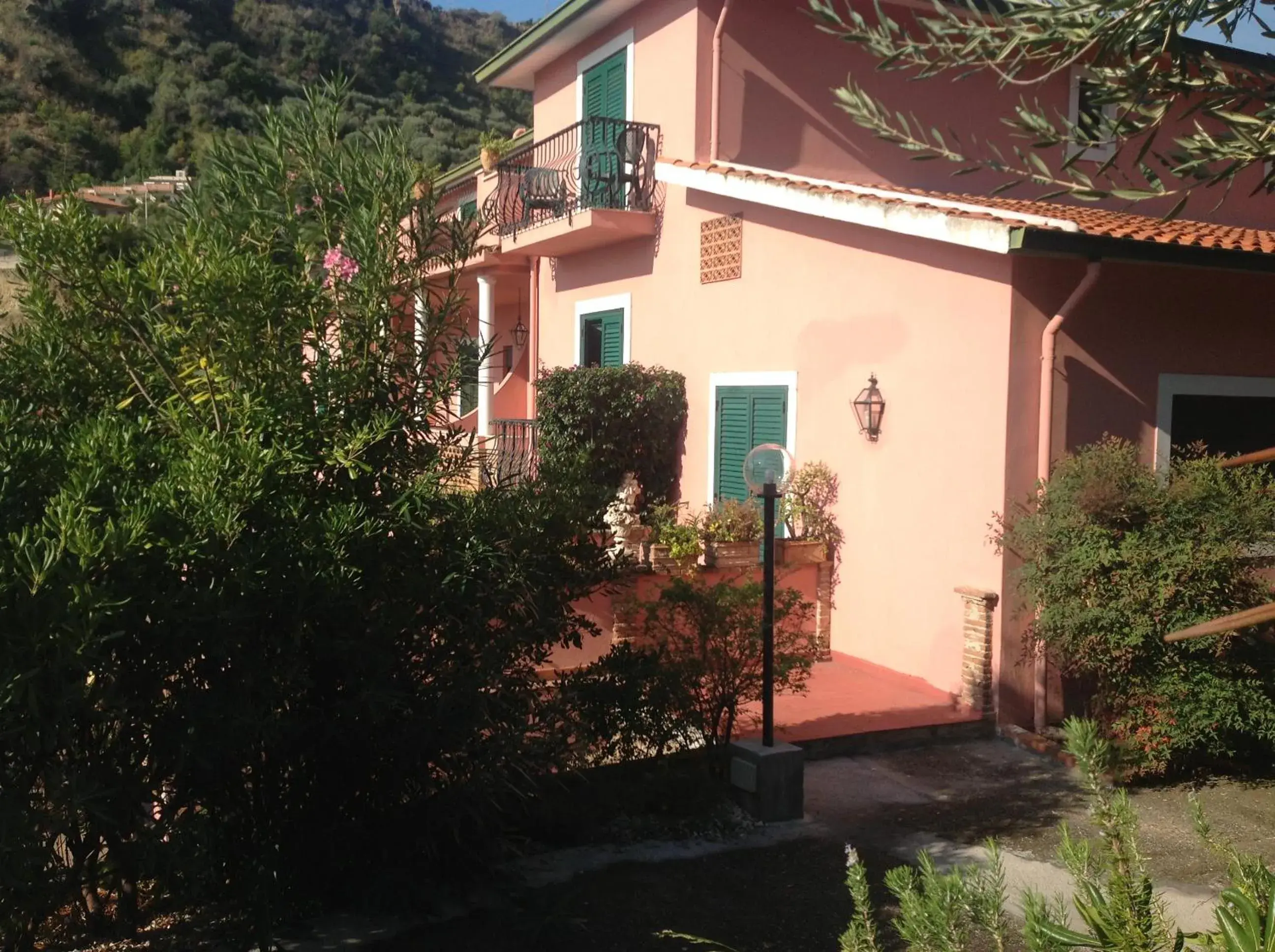 Property Building in Hotel Villa Sirina