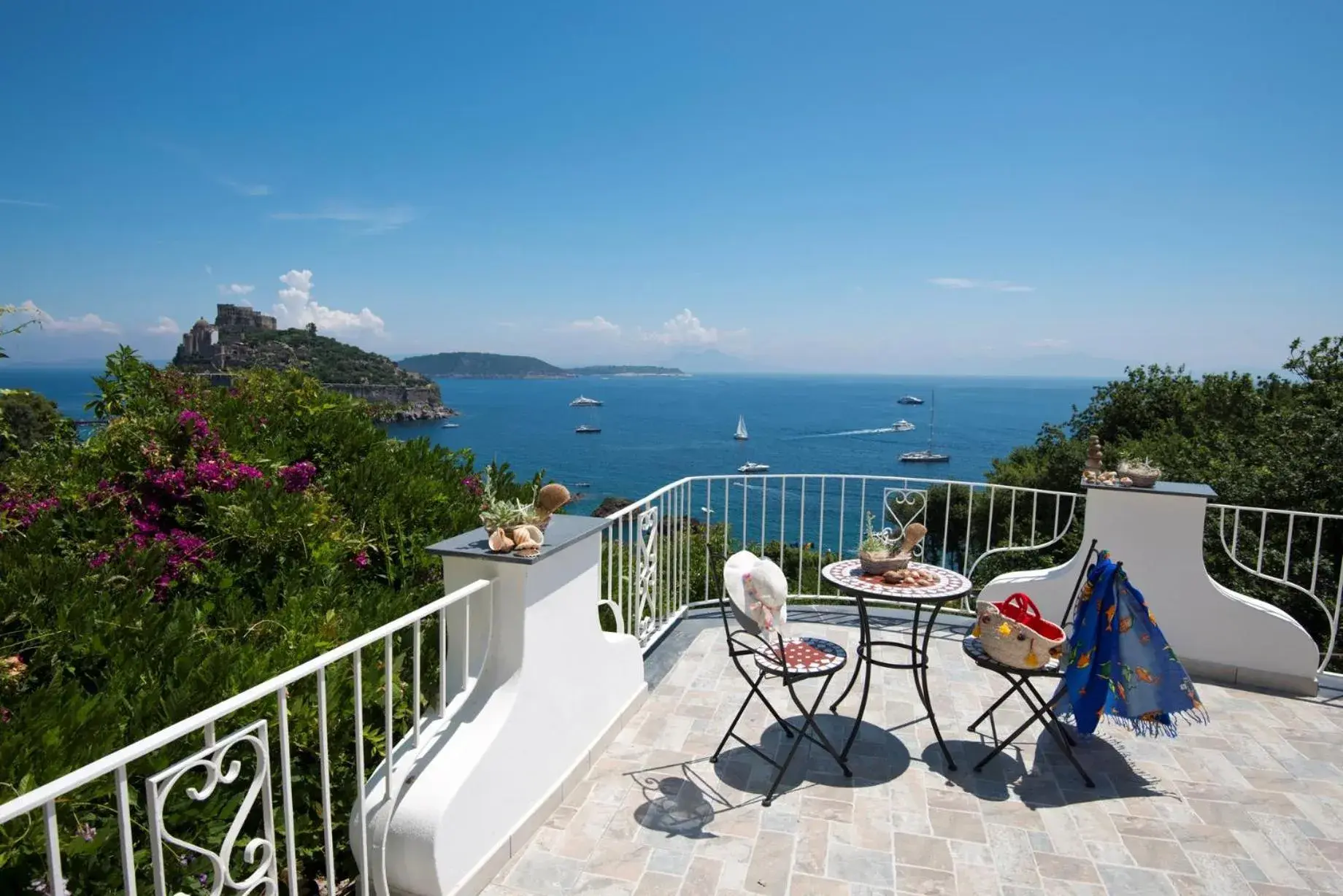 Sea view, Balcony/Terrace in Hotel Giardino Delle Ninfe E La Fenice