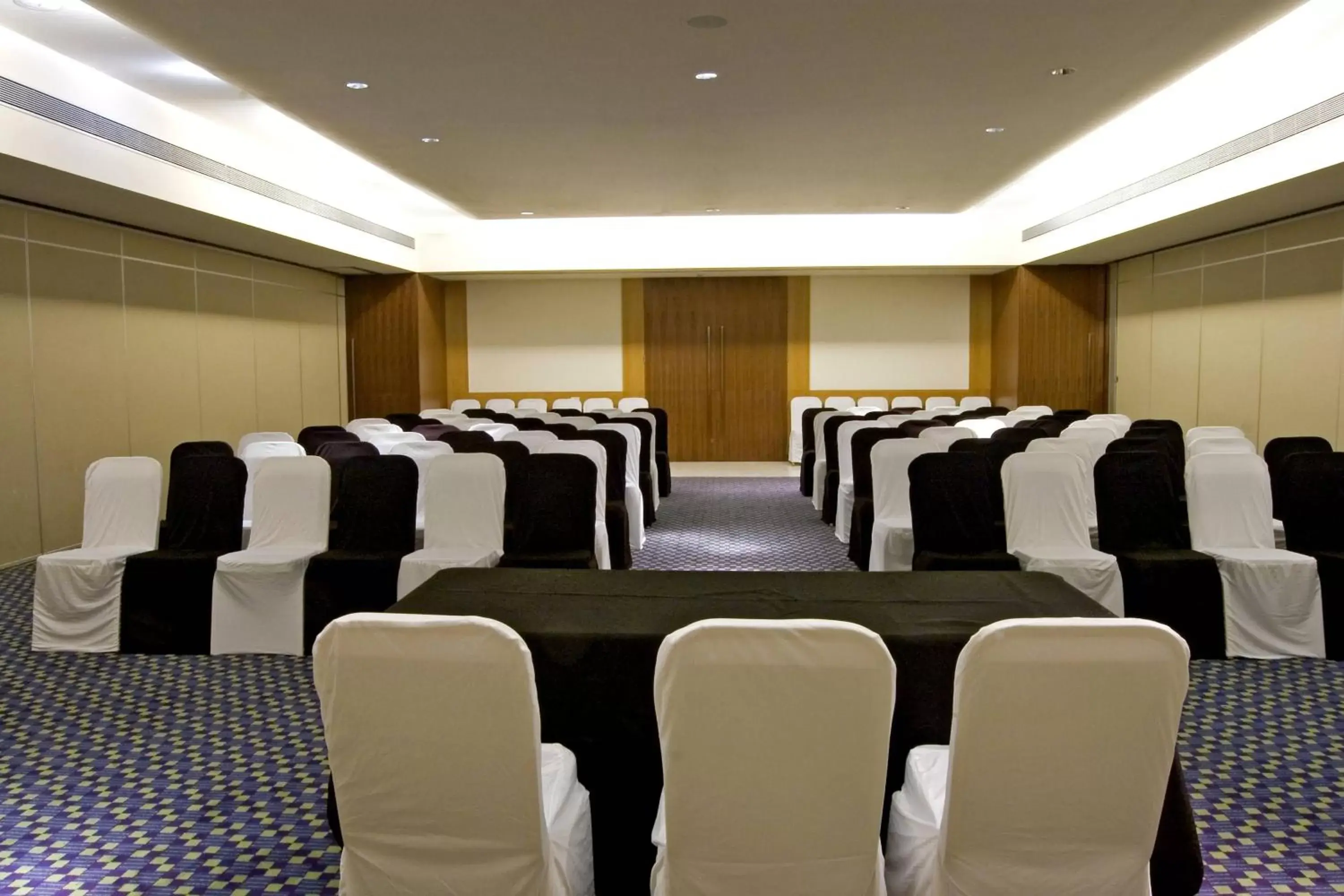 Meeting/conference room in Four Points by Sheraton Navi Mumbai, Vashi