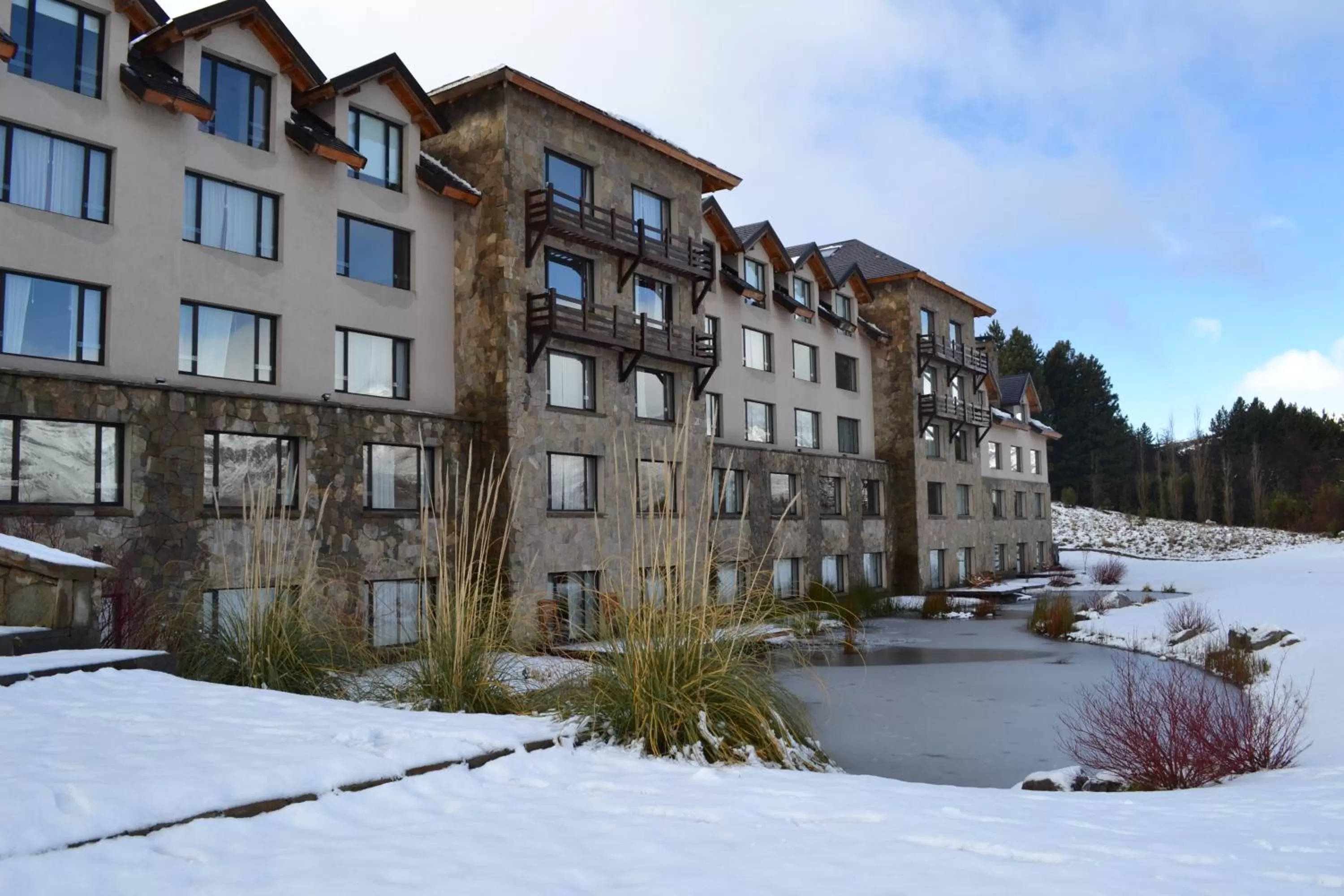 Facade/entrance in Loi Suites Chapelco Hotel