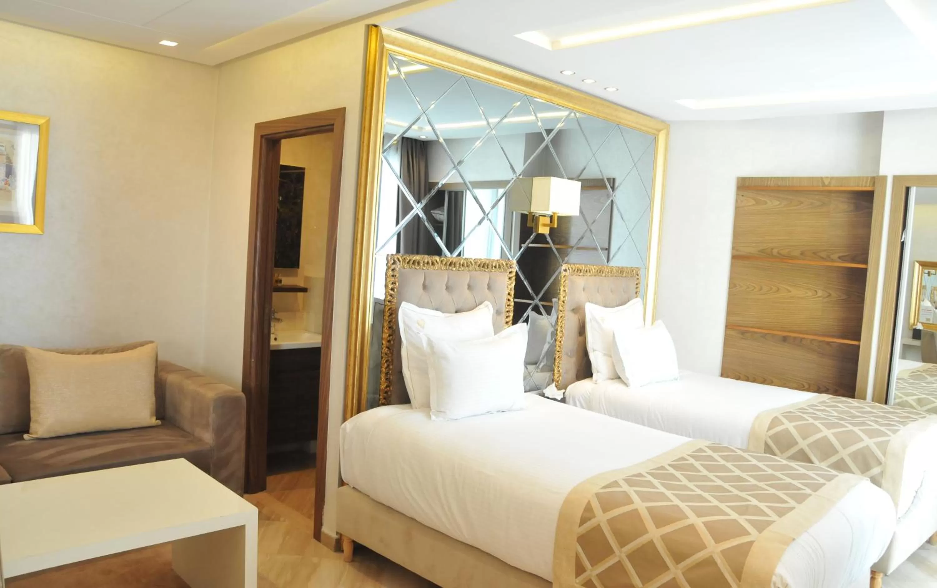 Bedroom, Bed in Suite Hotel Casa Diamond