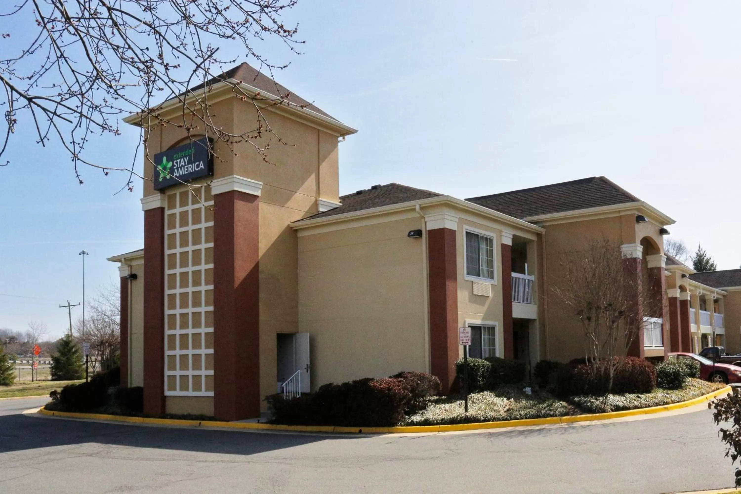 Property building in Extended Stay America Select Suites - Washington, DC - Sterling - Dulles