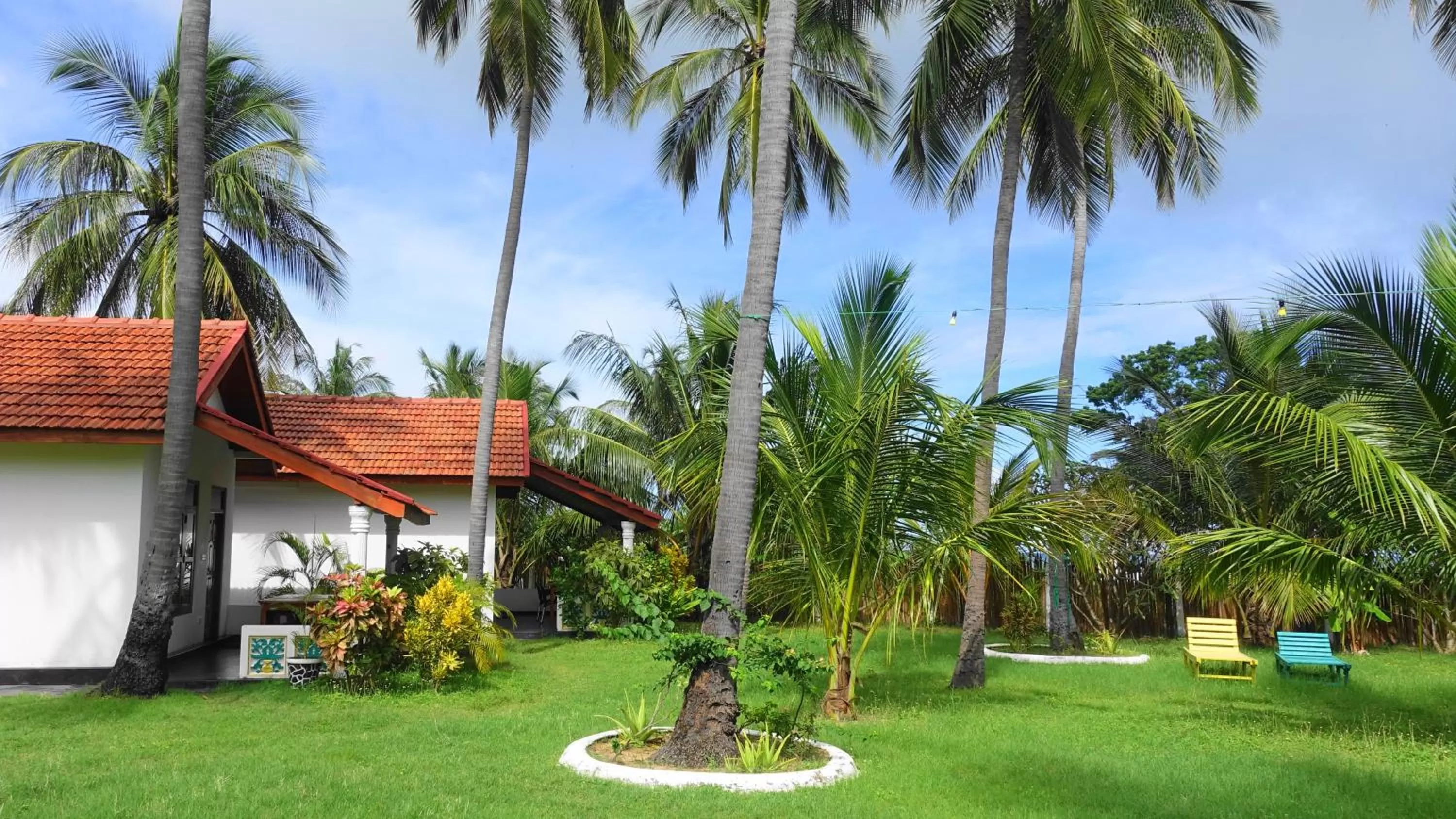 Garden, Property Building in Regina Beach Bungalow