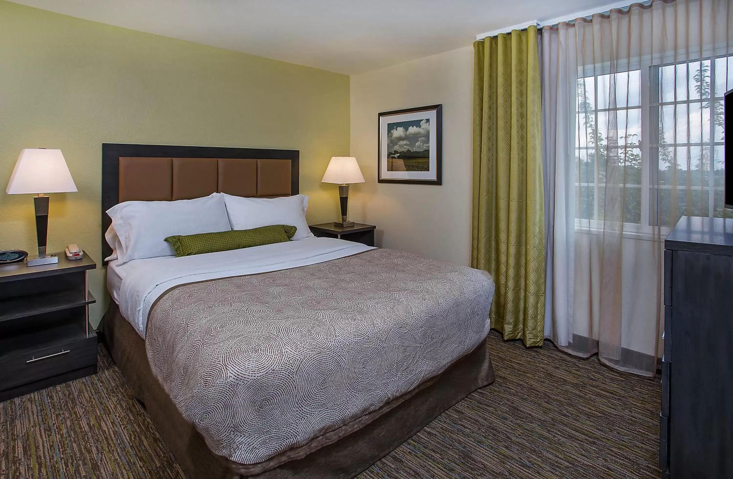 Photo of the whole room, Bed in Candlewood Suites Louisville Airport, an IHG Hotel