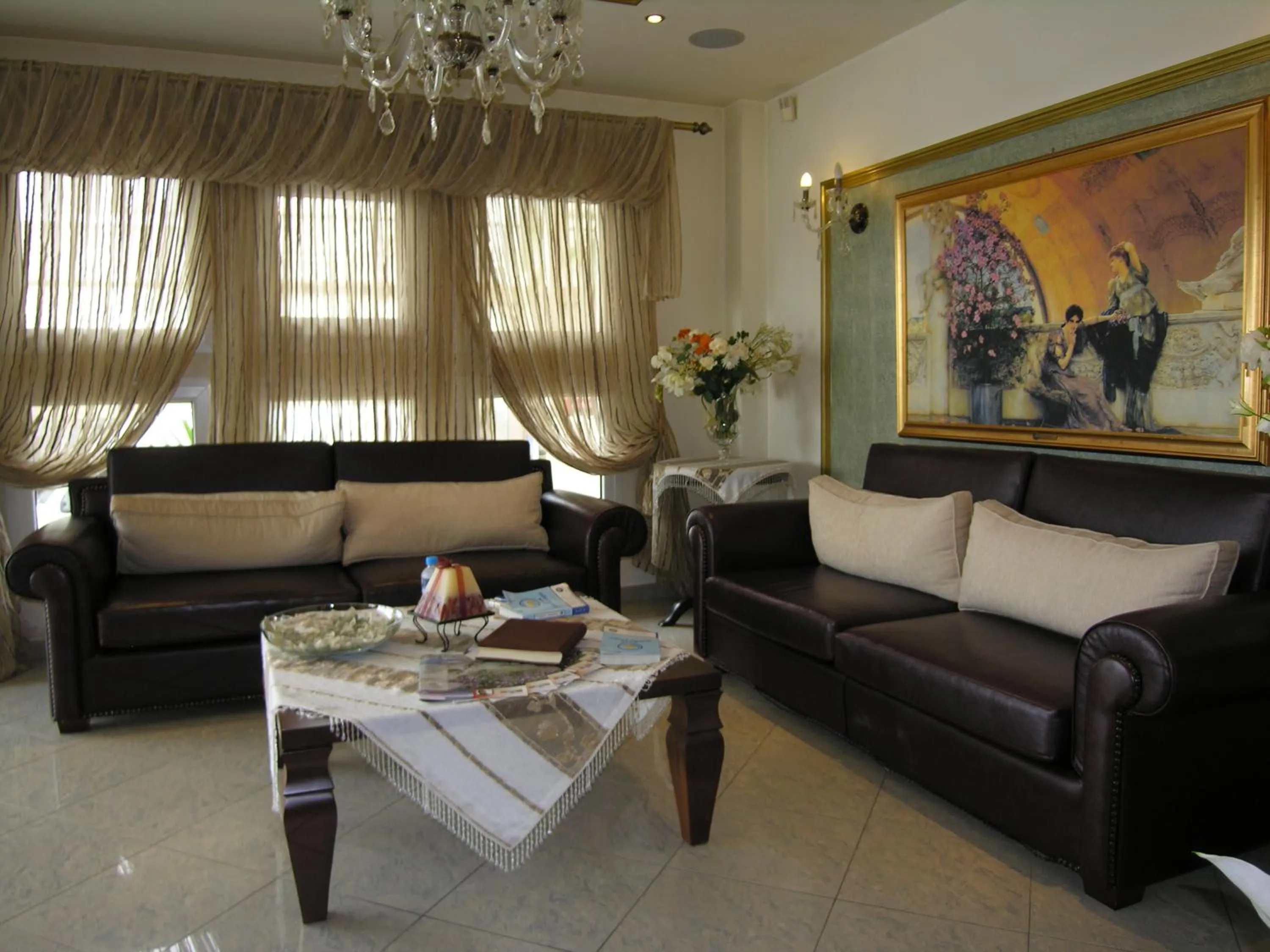 Lounge or bar in Filippos