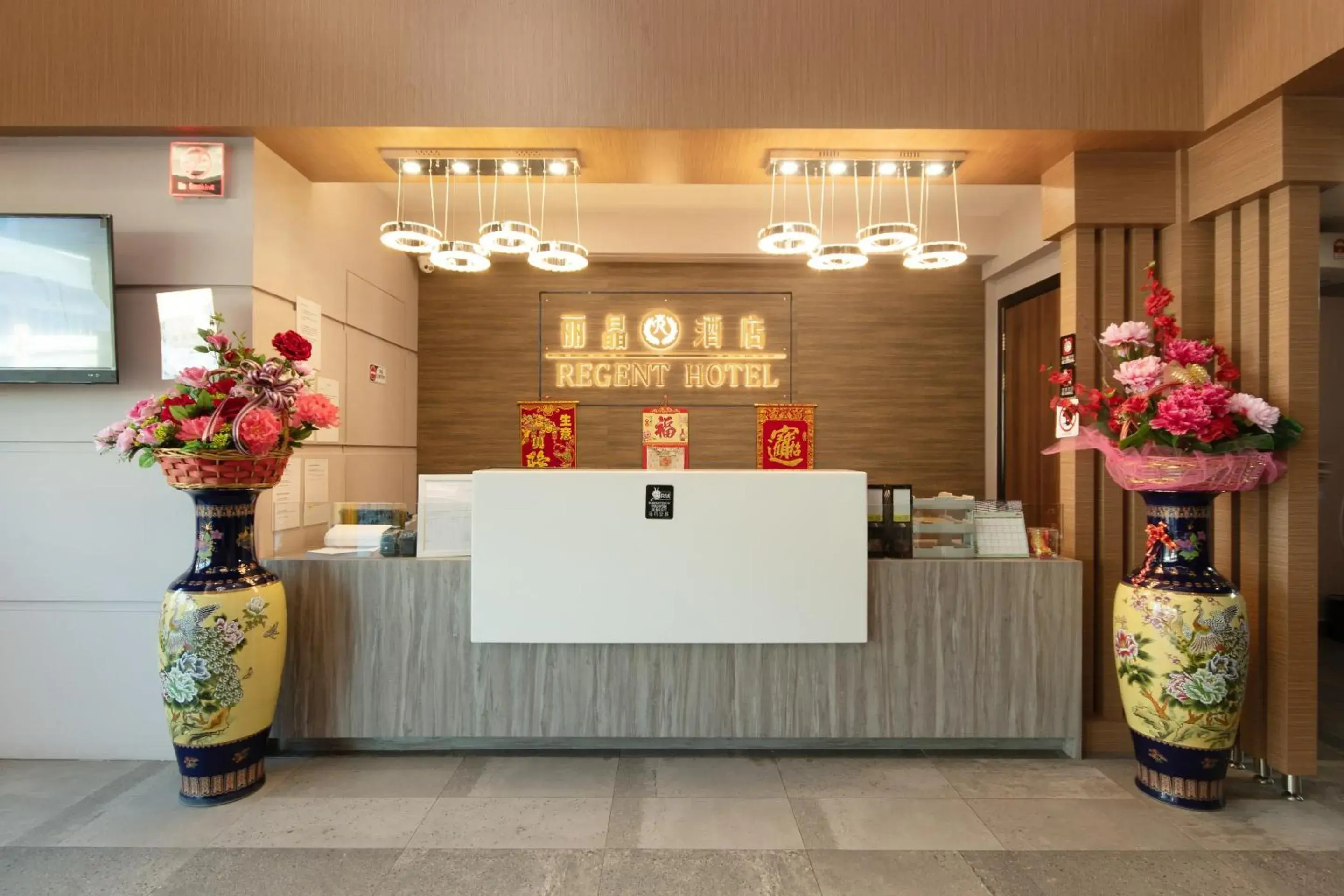 Lobby or reception in OYO 89375 Regent Hotel