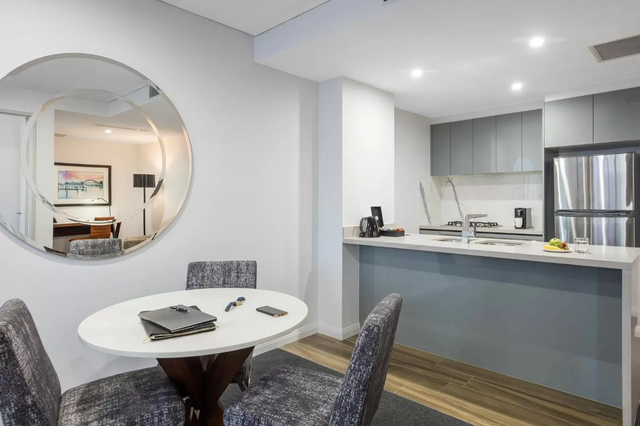 Dining area, Kitchen/Kitchenette in Meriton Suites North Sydney