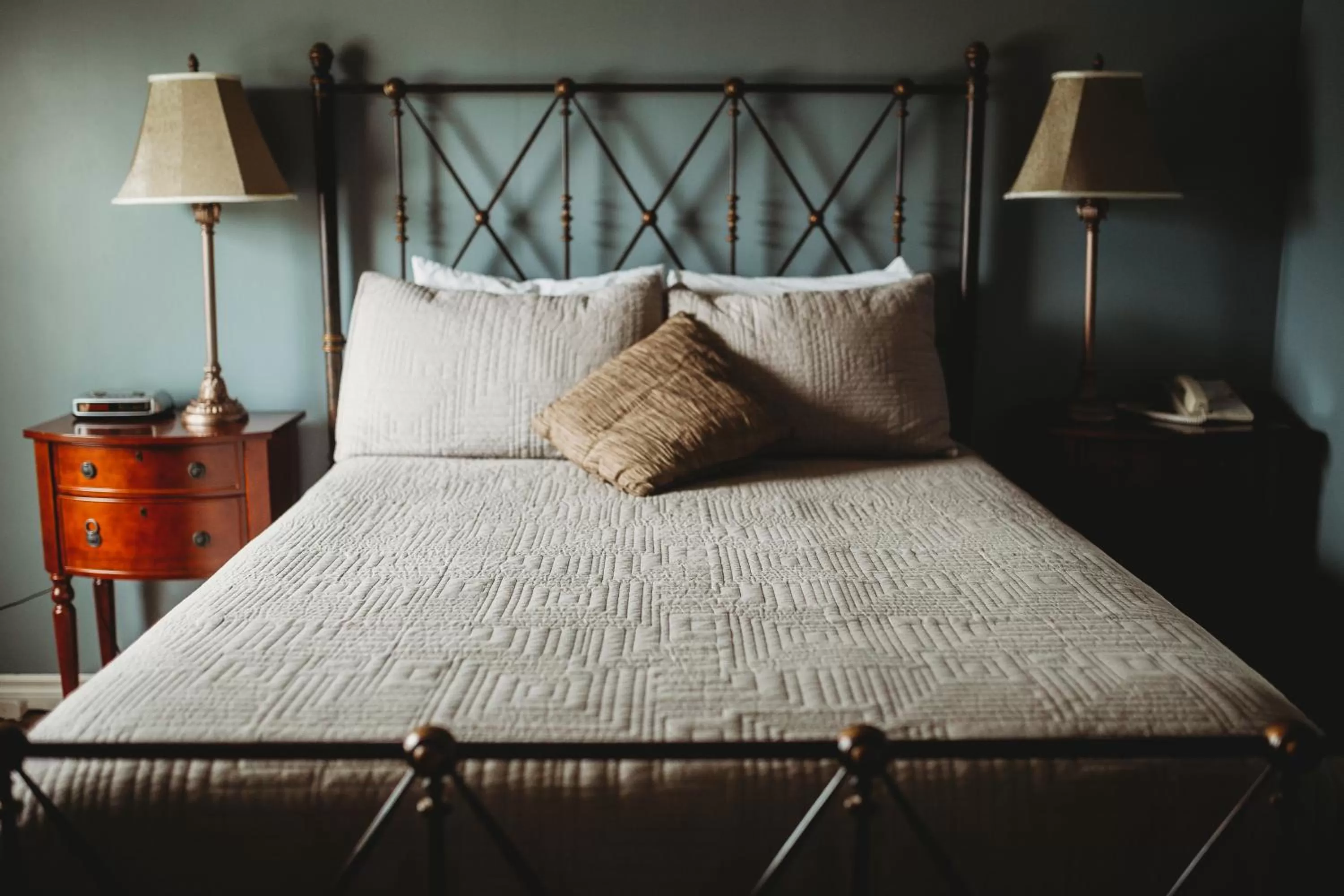 Bedroom, Bed in Carriage House Inn Four and a Half Stars