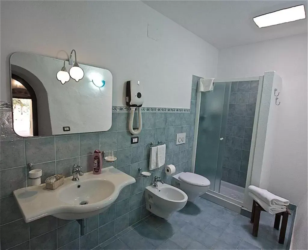 Bathroom in Hotel Masseria Le Pajare