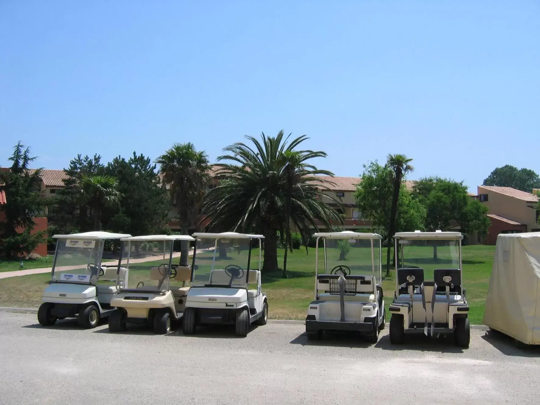 Golfcourse in Lagrange Vacances Résidence du Golf
