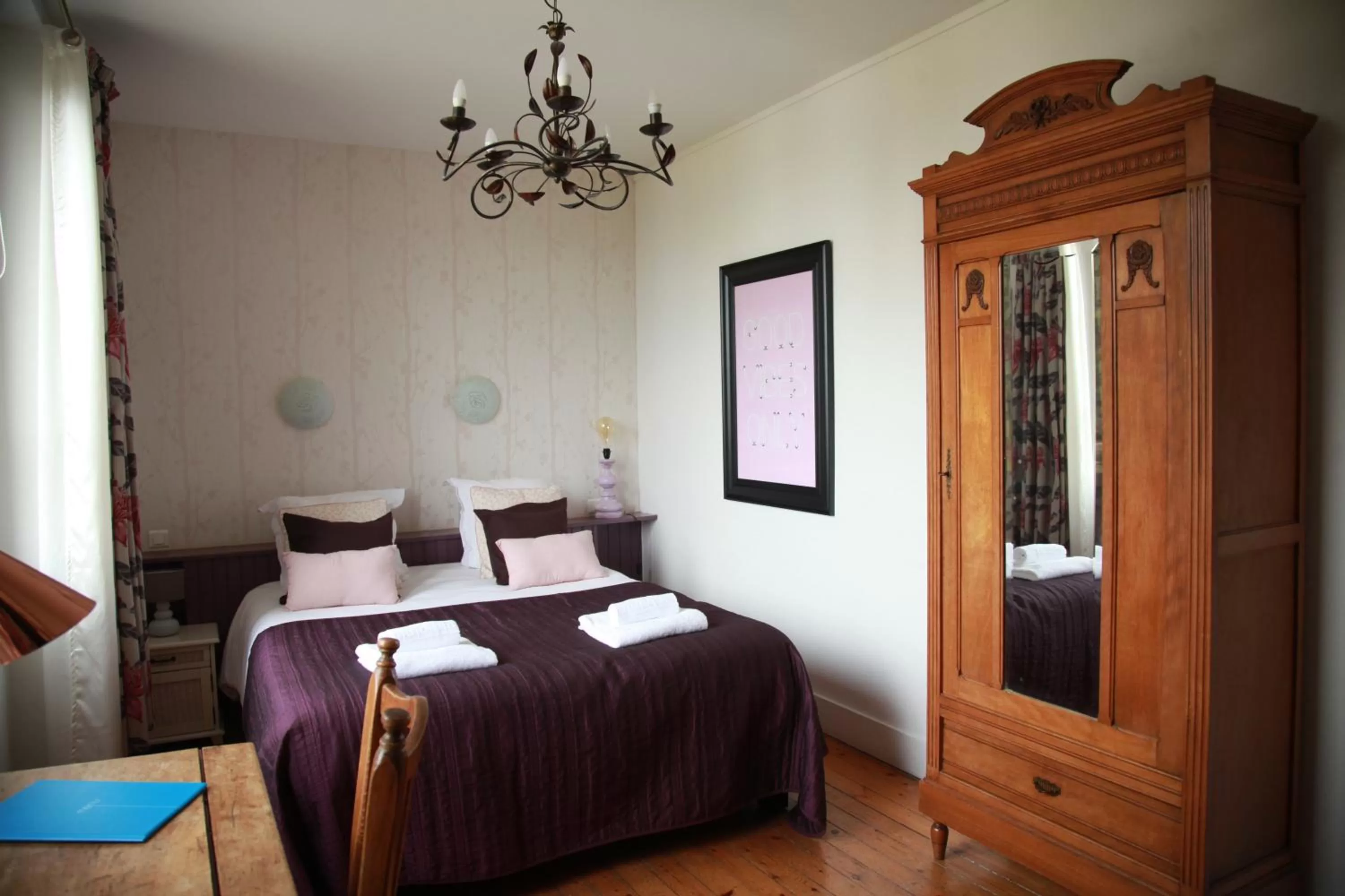 Photo of the whole room, Bed in HOTEL BELLEVUE