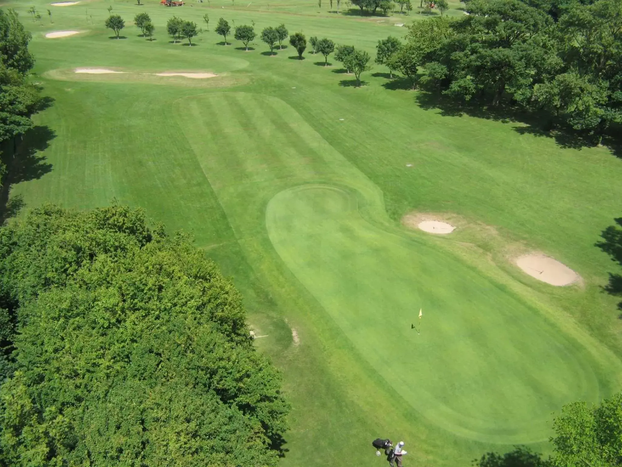 Bird's eye view, Bird's-eye View in North Shore Hotel