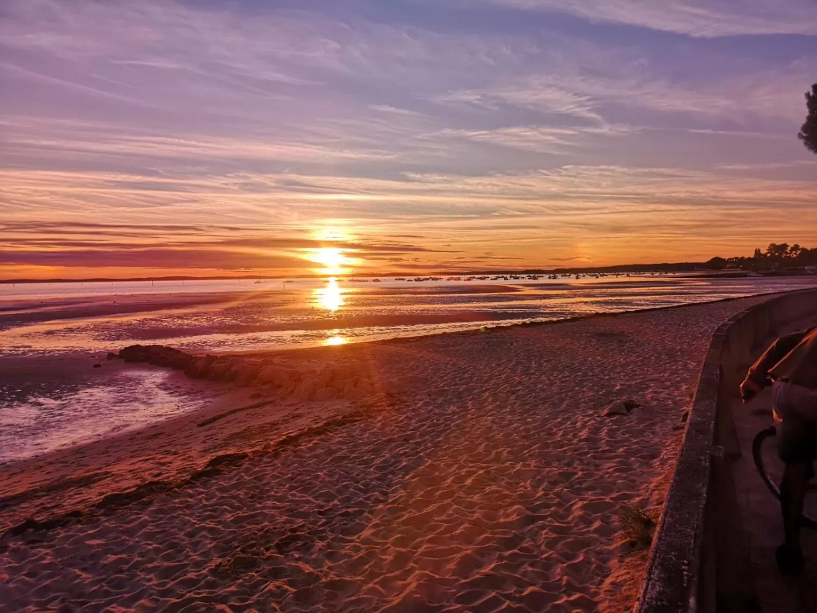Property building in Hôtel la petite auberge