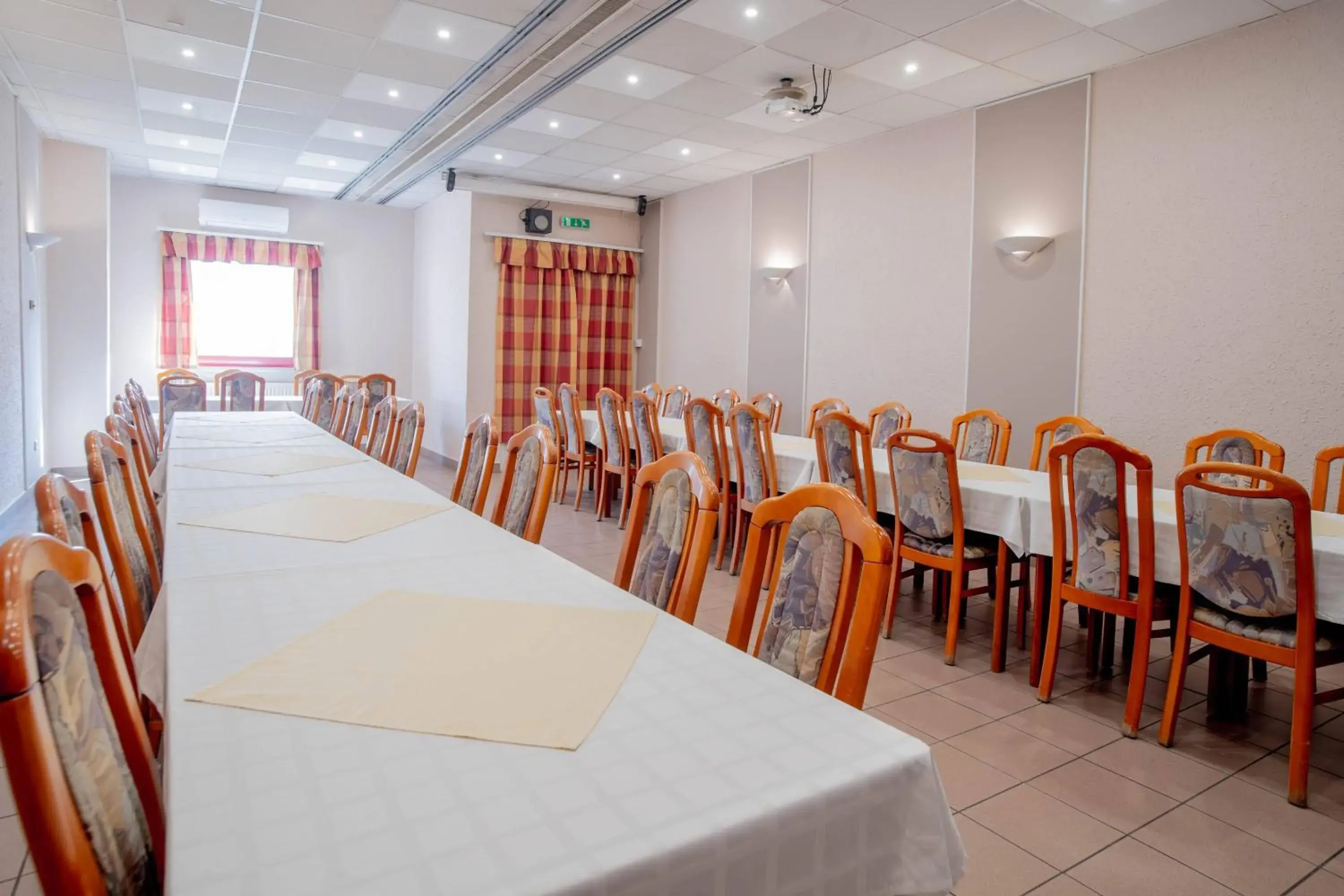 Banquet/Function facilities, Restaurant/Places to Eat in Homoky Hotels Bestline Hotel