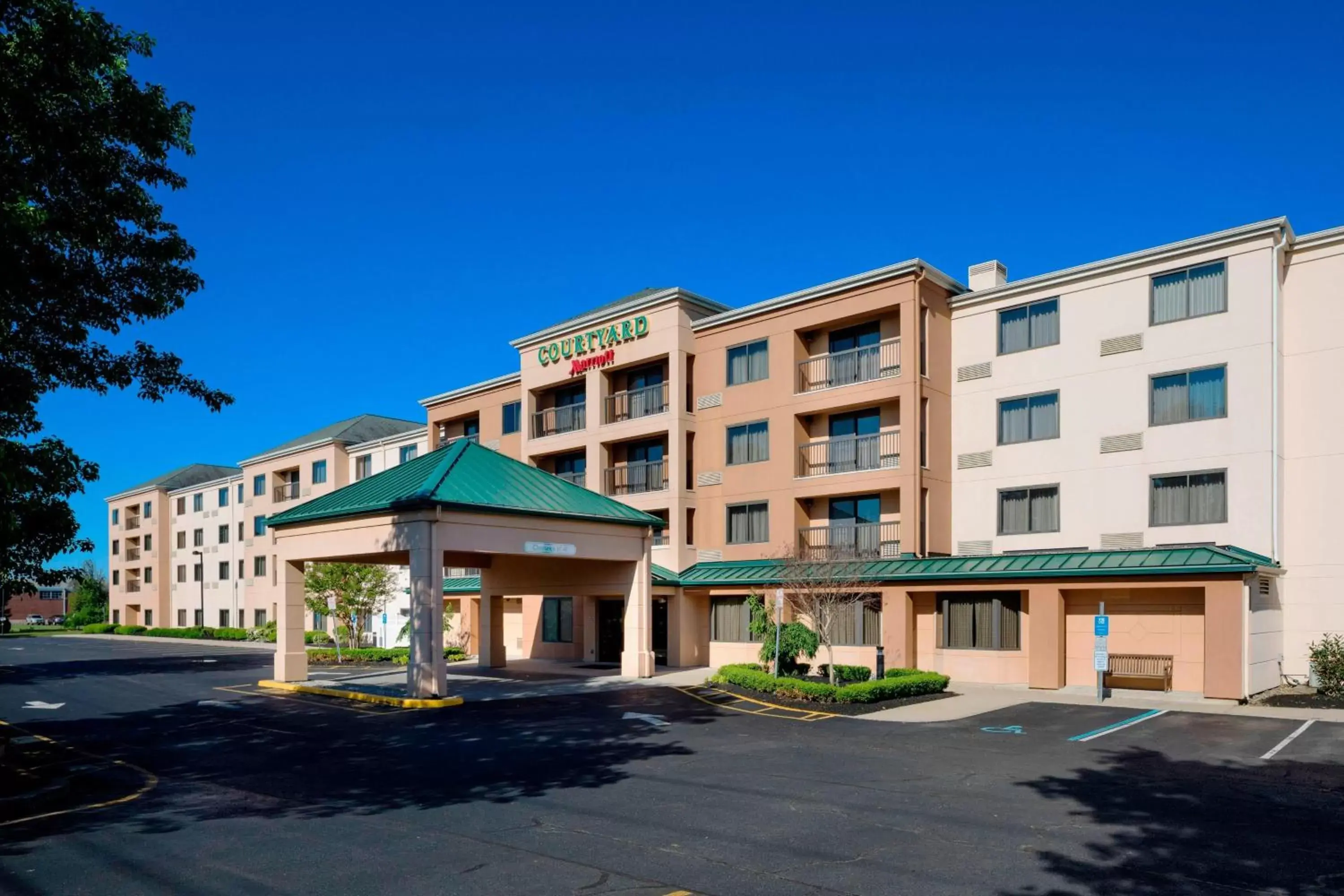 Property Building in Courtyard by Marriot Cranbury South Brunswick