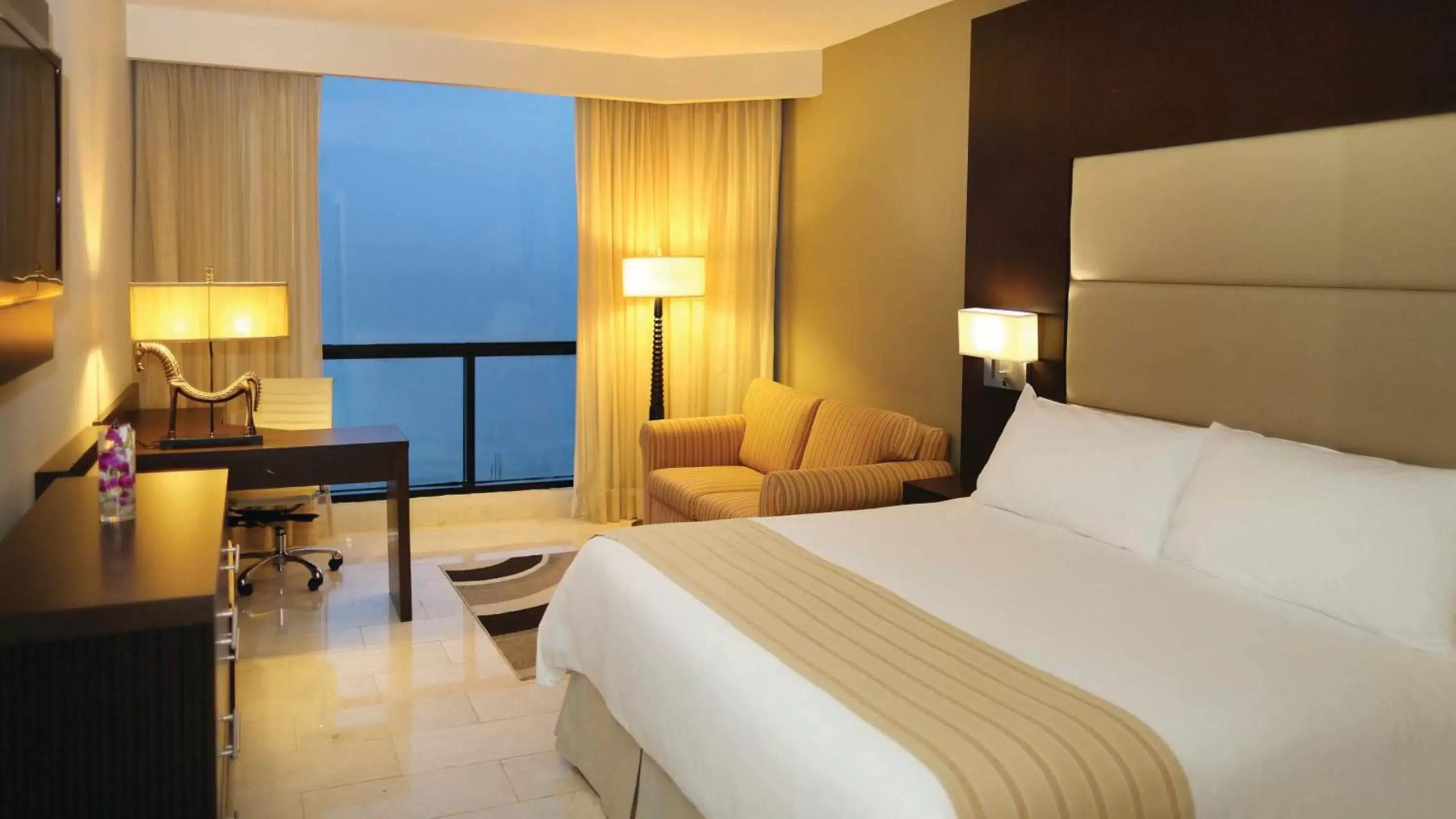 Photo of the whole room in Intercontinental Miramar Panama, an IHG Hotel