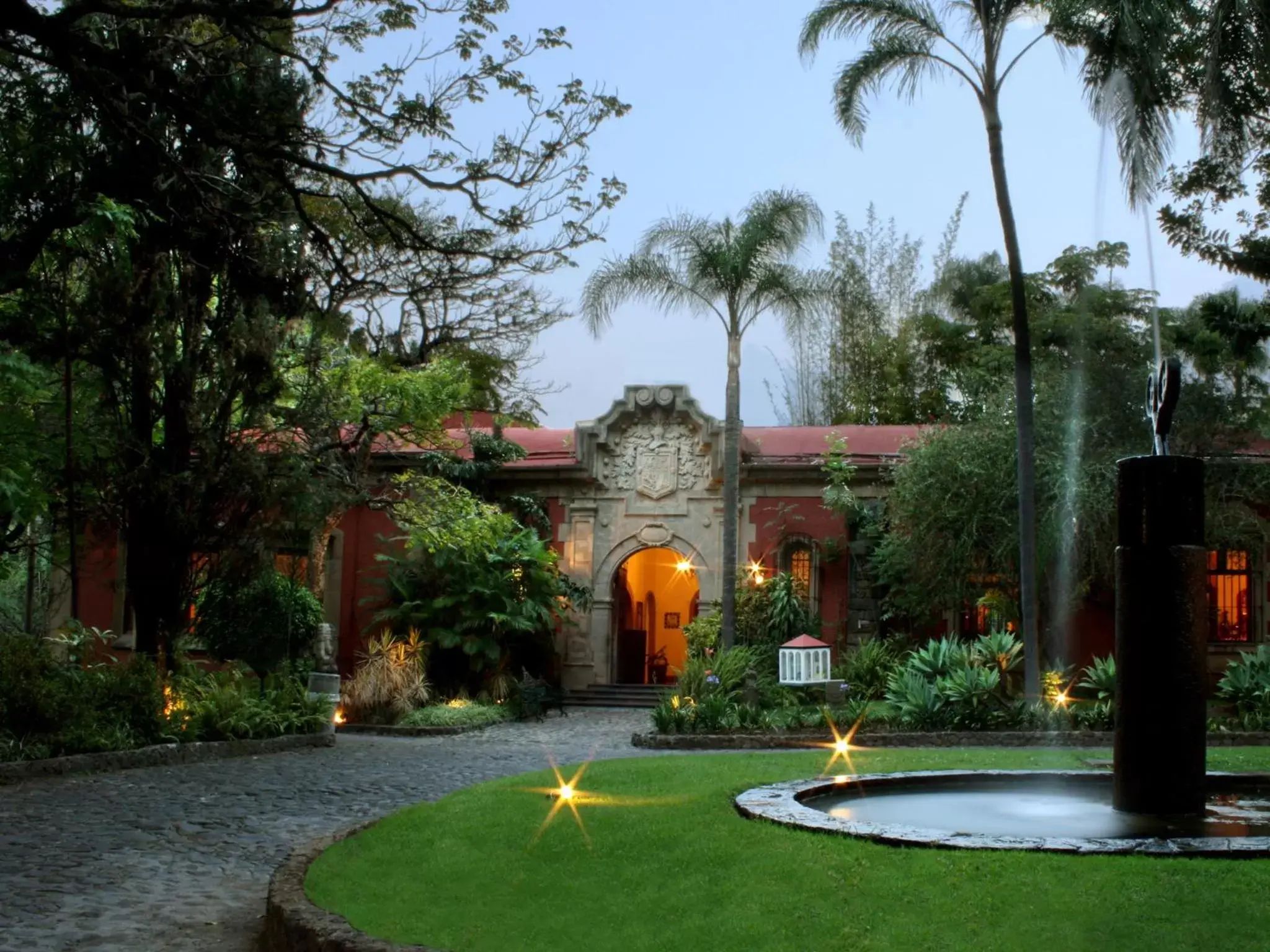Facade/entrance, Garden in Hotel Racquet Cuernavaca