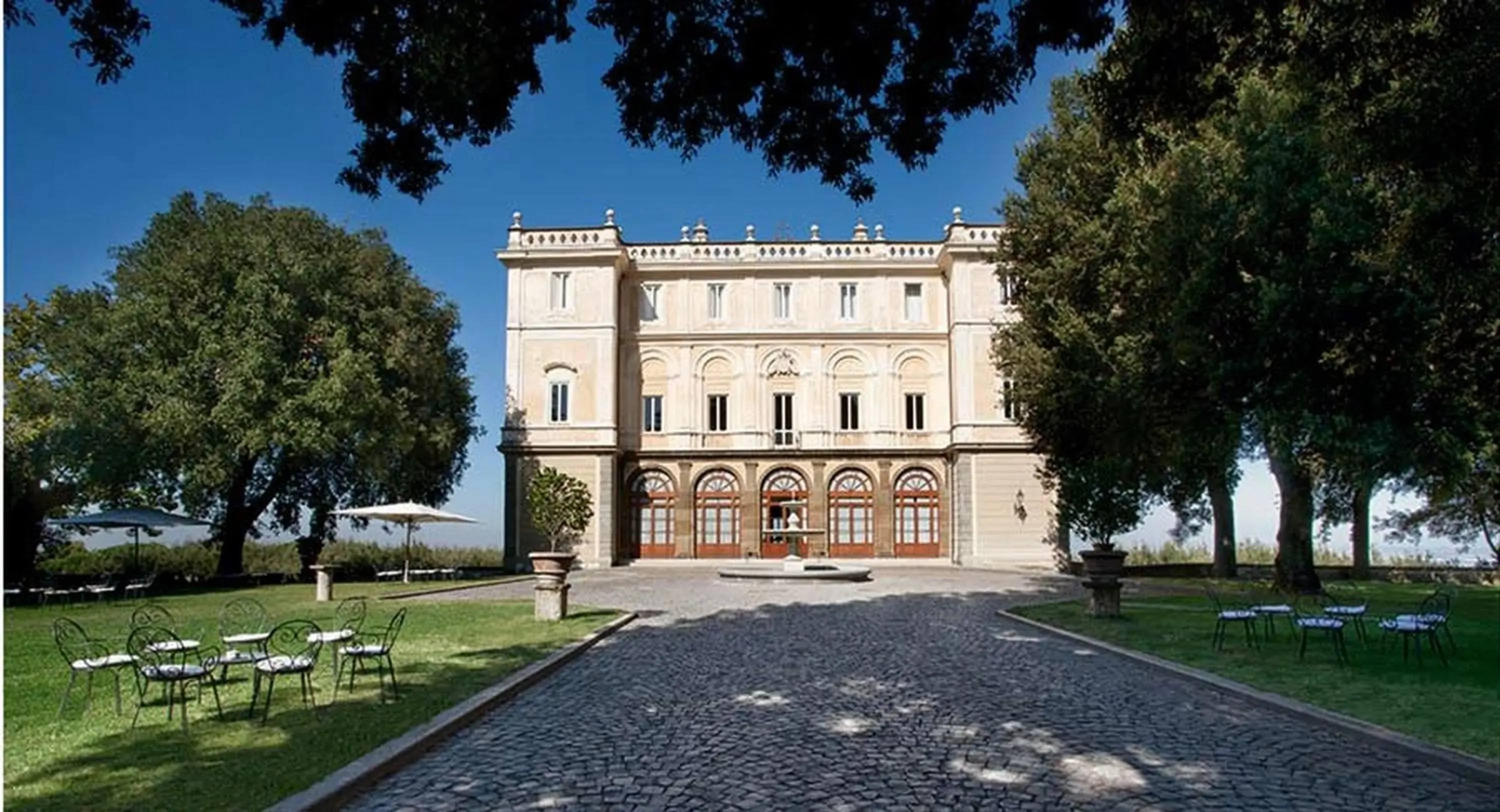 Facade/entrance, Property Building in Park Hotel Villa Grazioli